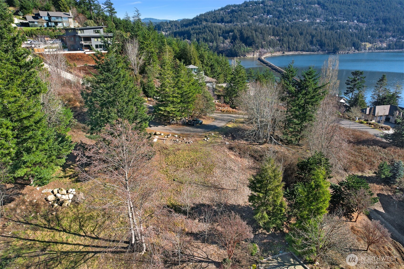 405 Arbutus Place Property Photo 24