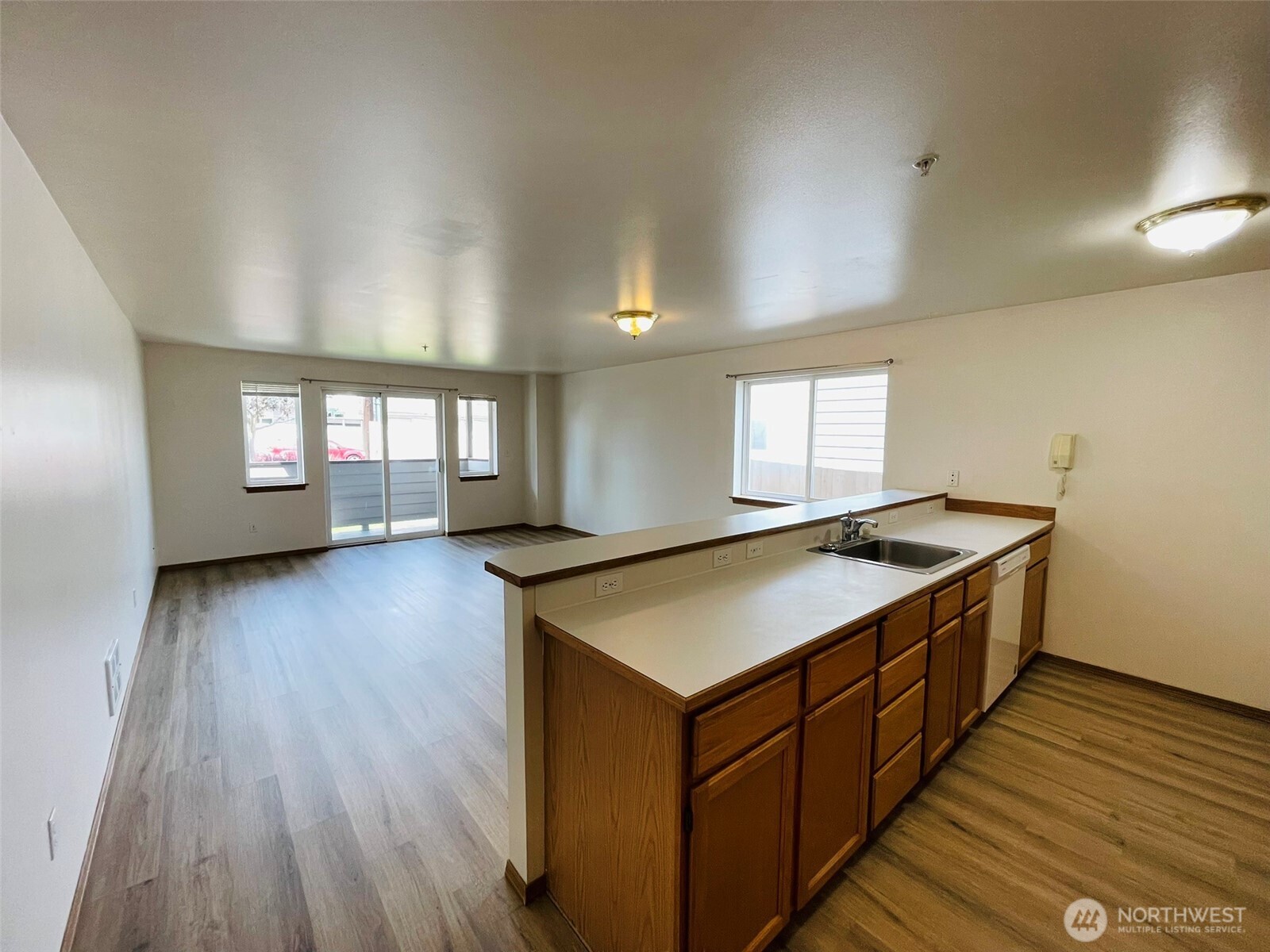8830 Nesbit Avenue Property Photo 14