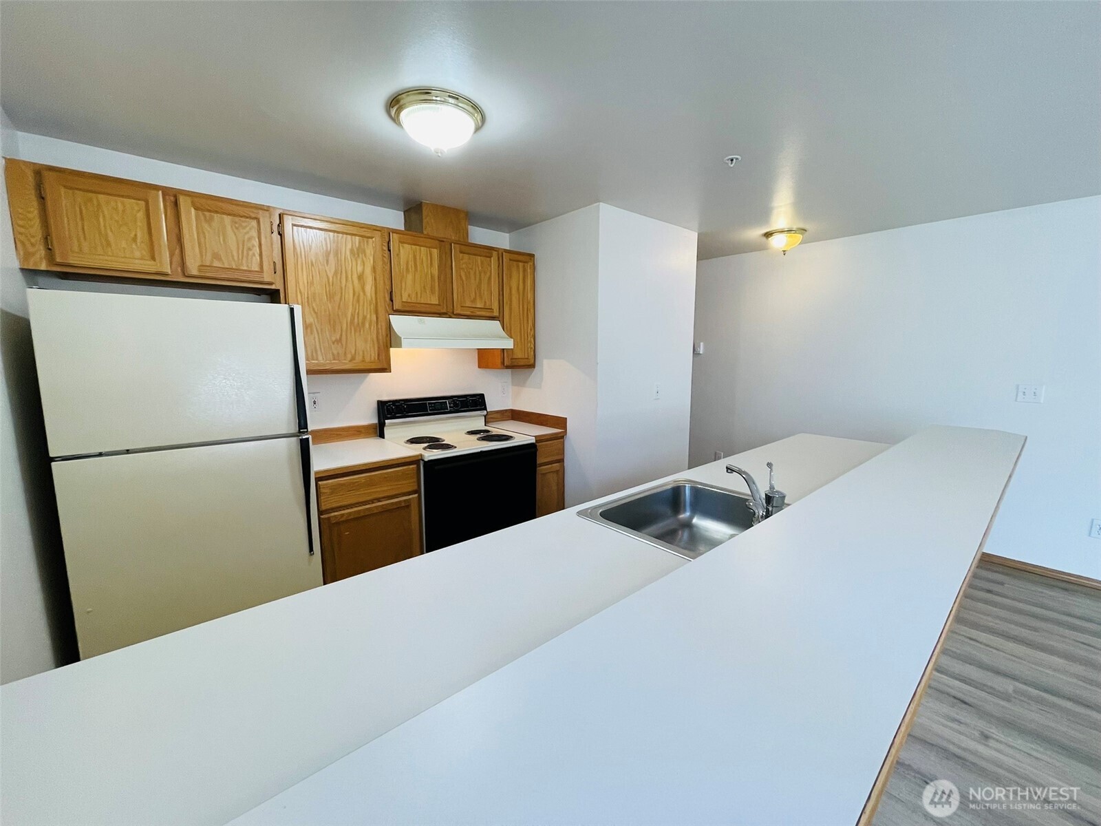 8830 Nesbit Avenue Property Photo 16