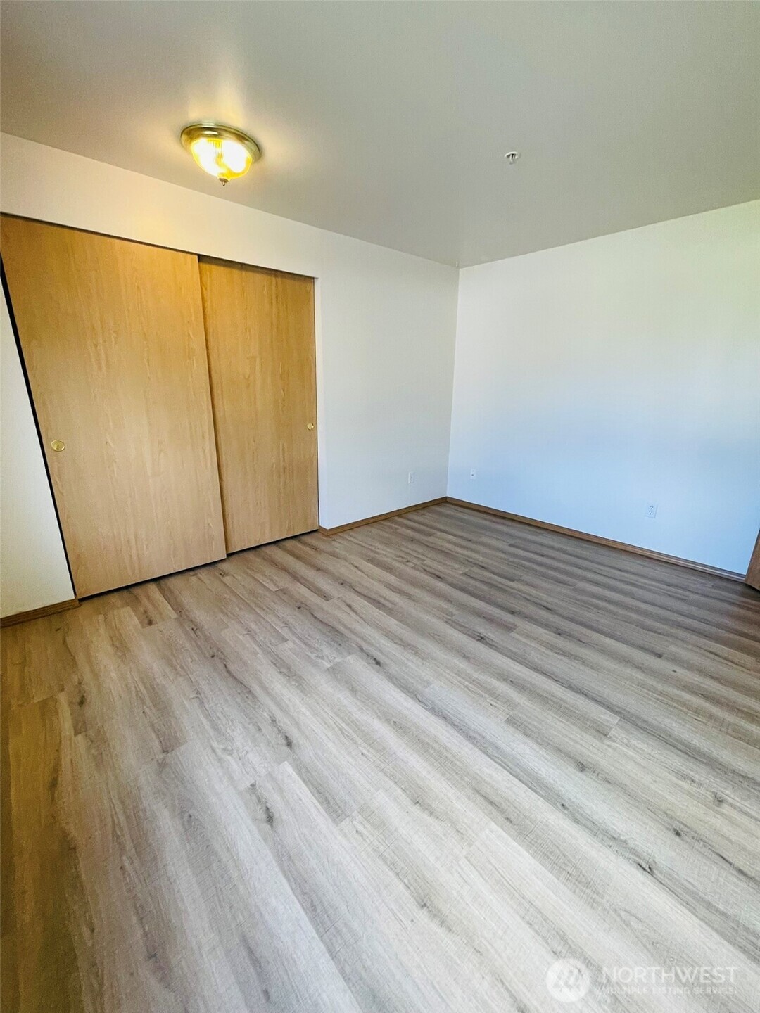 8830 Nesbit Avenue Property Photo 25