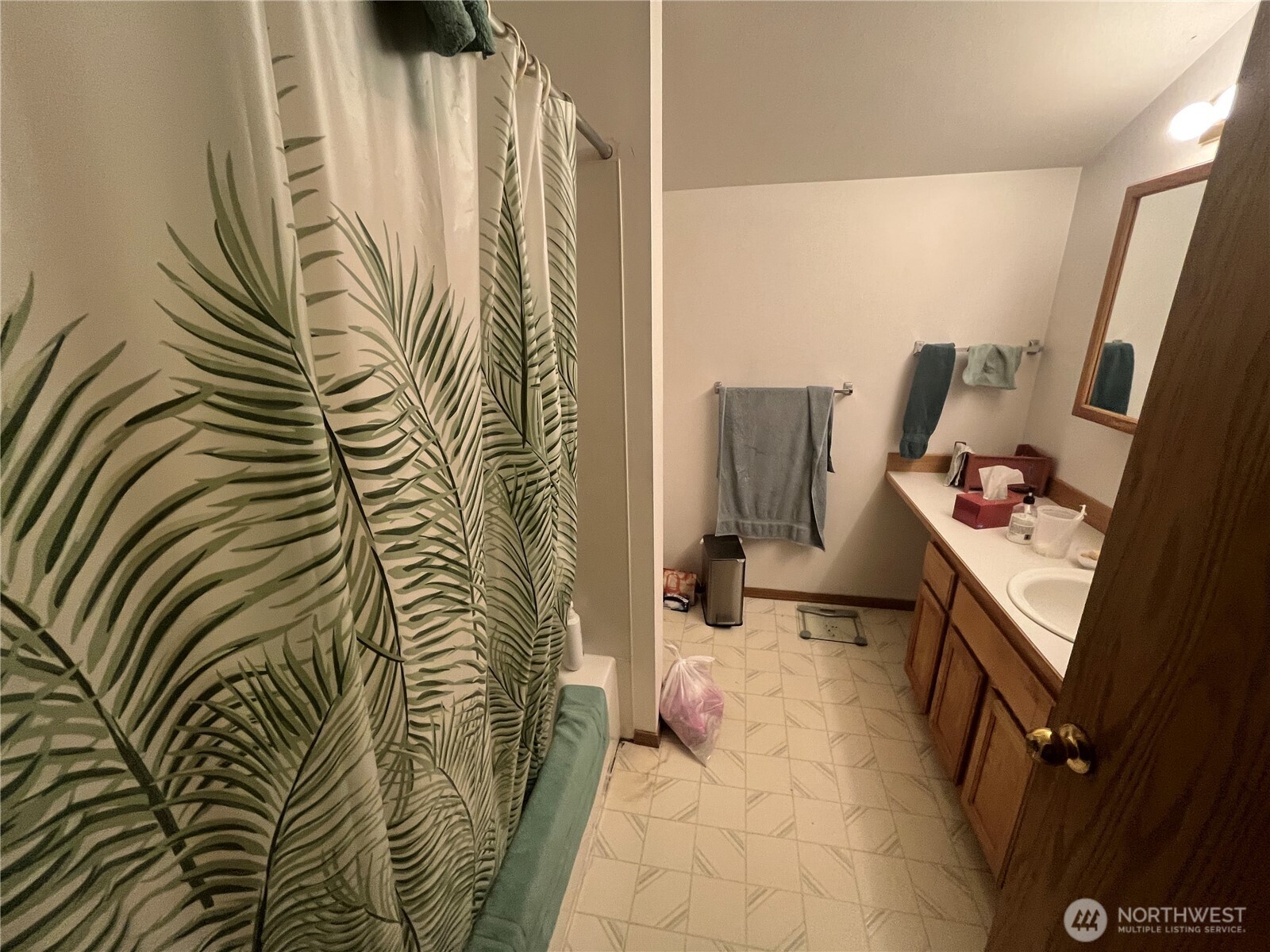 8830 Nesbit Avenue Property Photo 31