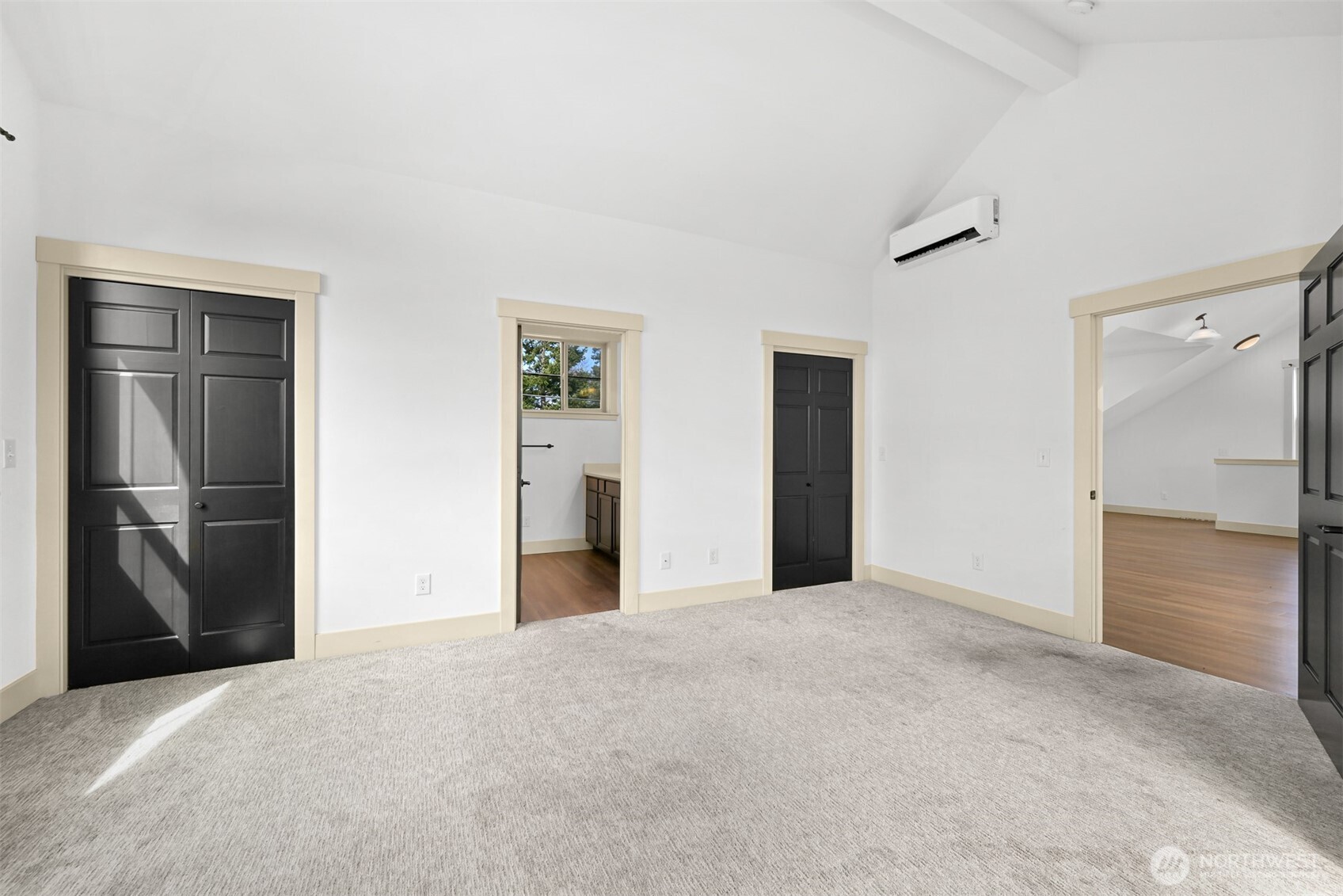 1479 W Smith Road Property Photo 27