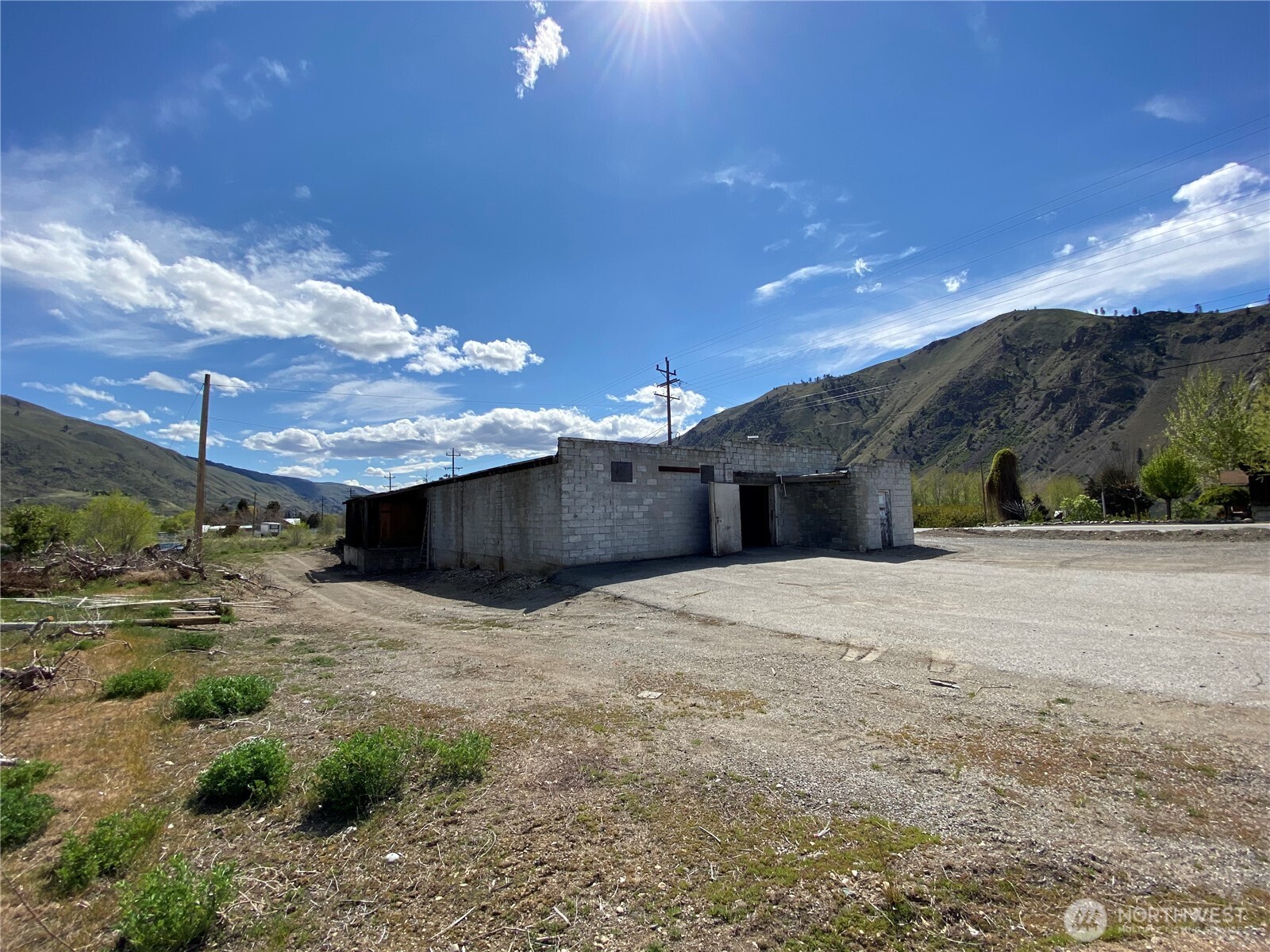 13954 Us 2 Property Photo 3