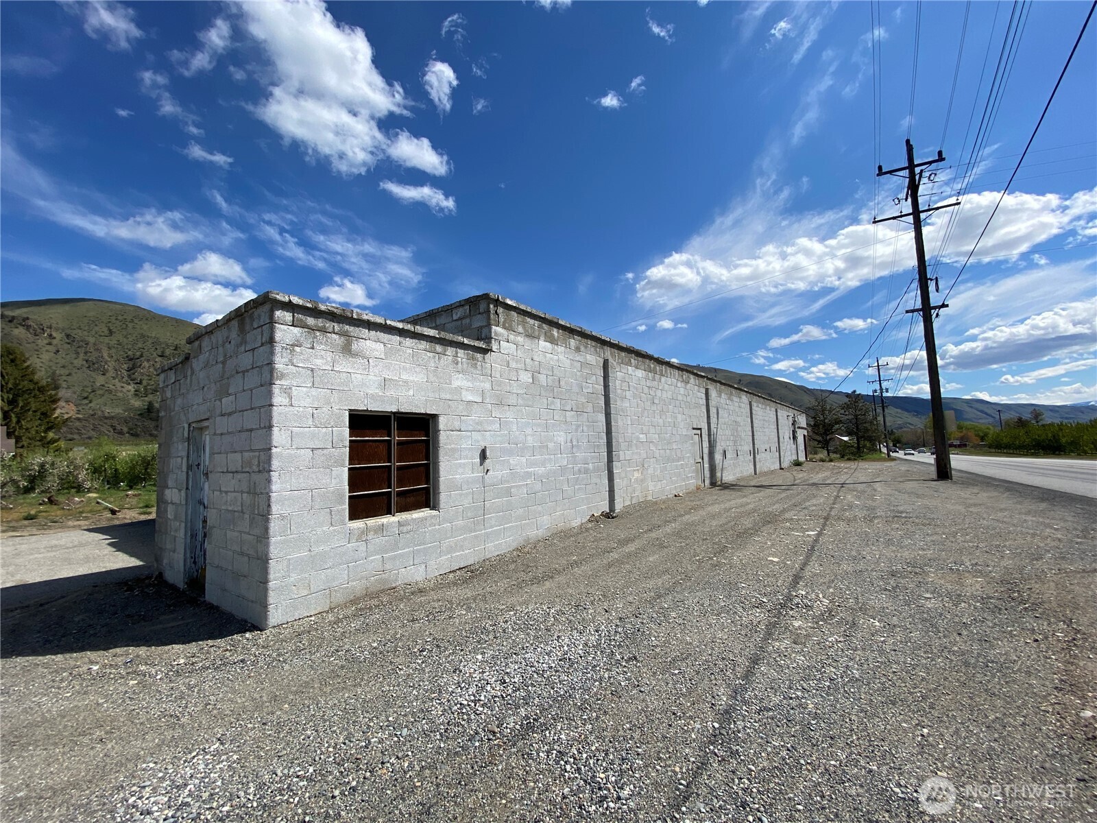 13954 Us 2 Property Photo 5