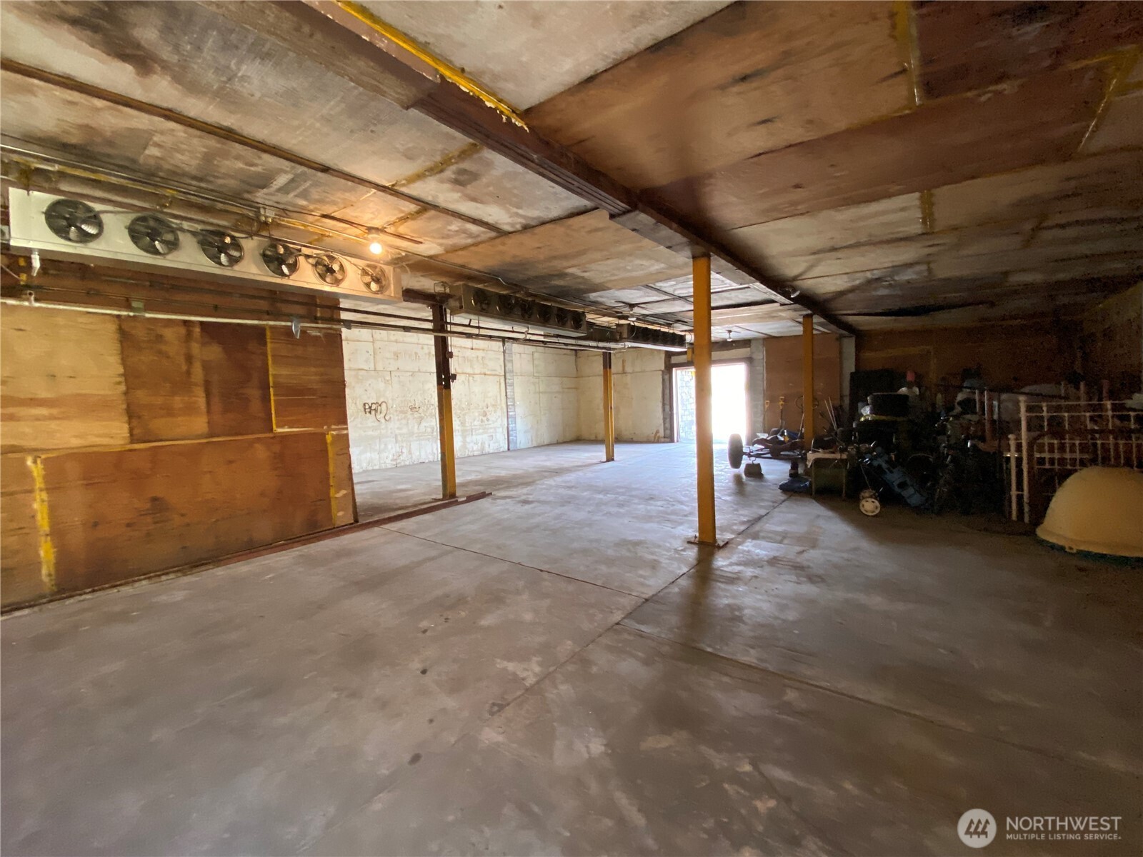 13954 Us 2 Property Photo 7