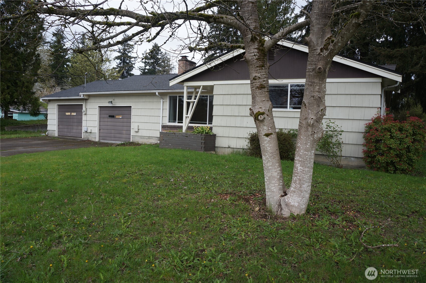 12019 Bingham Avenue Property Photo 2