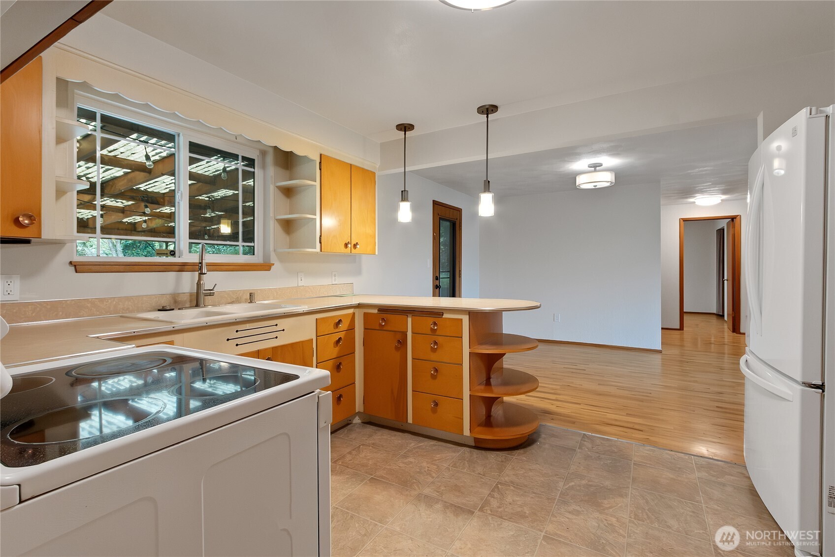 12019 Bingham Avenue Property Photo 10