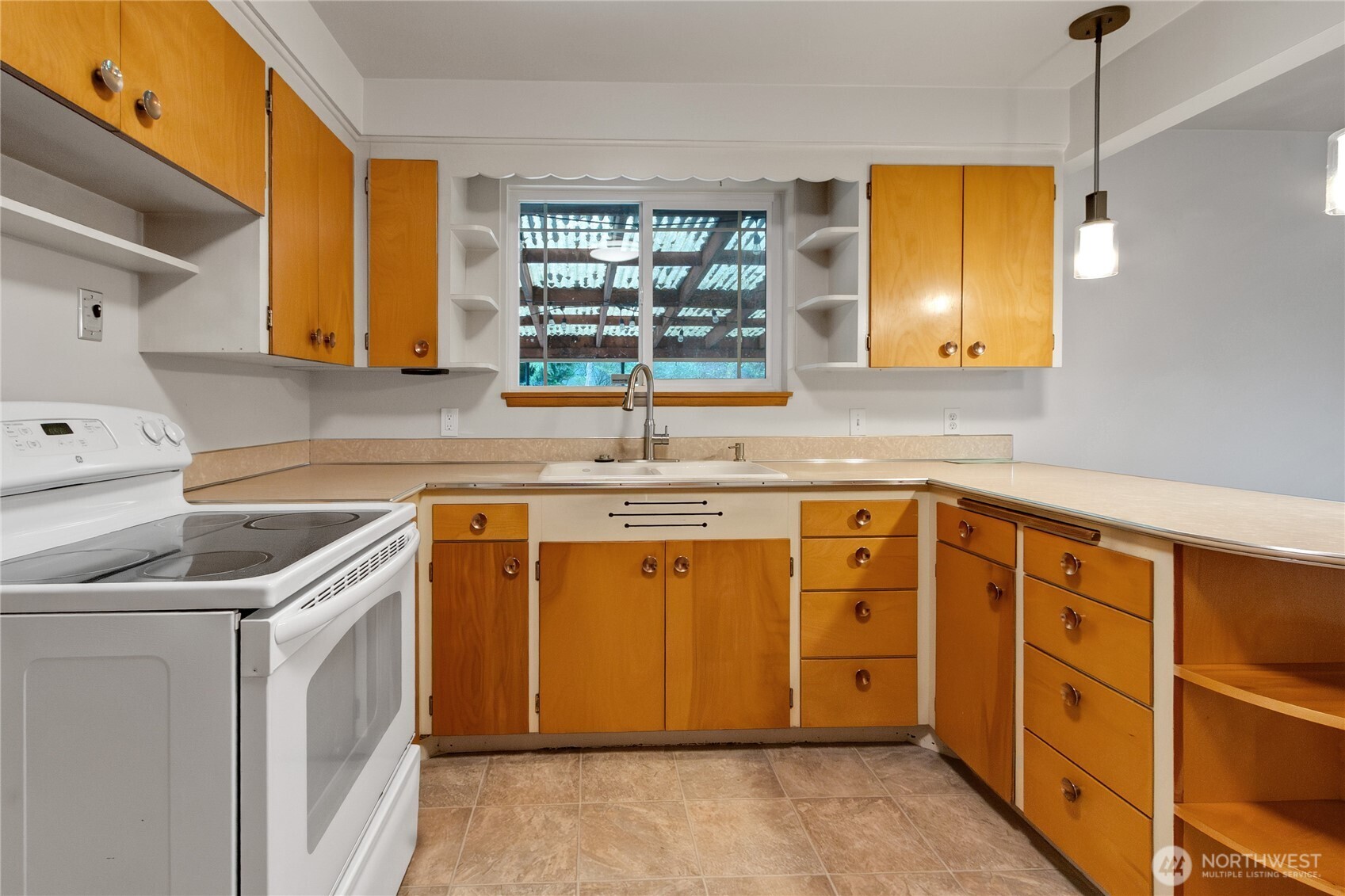 12019 Bingham Avenue Property Photo 12