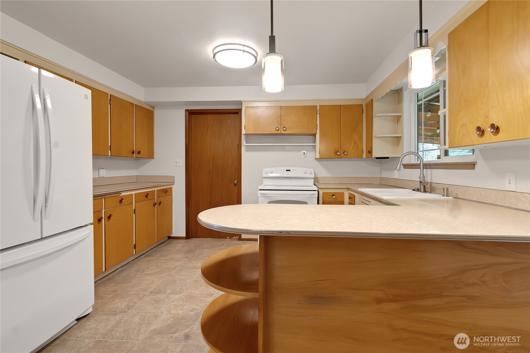 12019 Bingham Avenue Property Photo 13