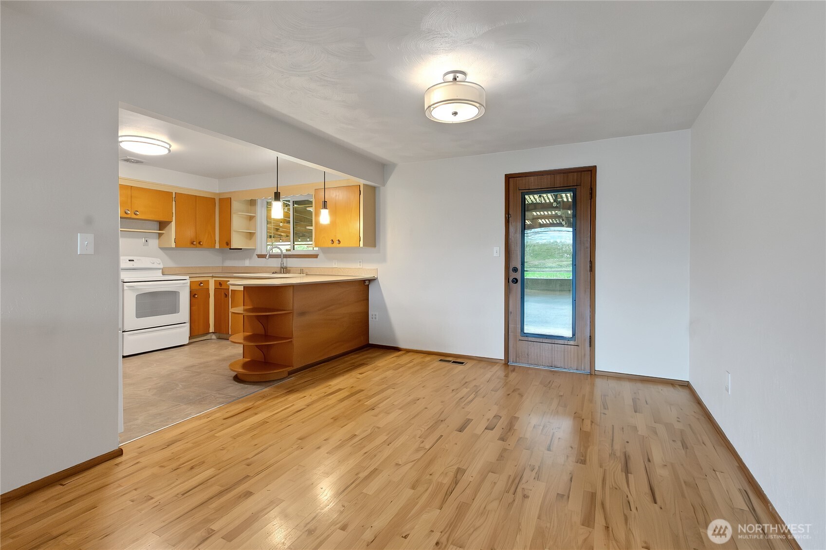 12019 Bingham Avenue Property Photo 15