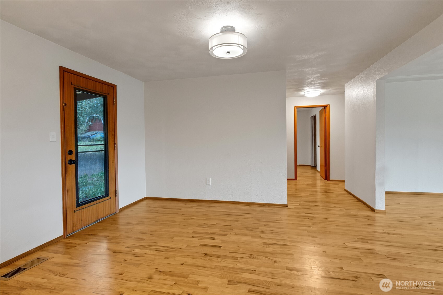 12019 Bingham Avenue Property Photo 16