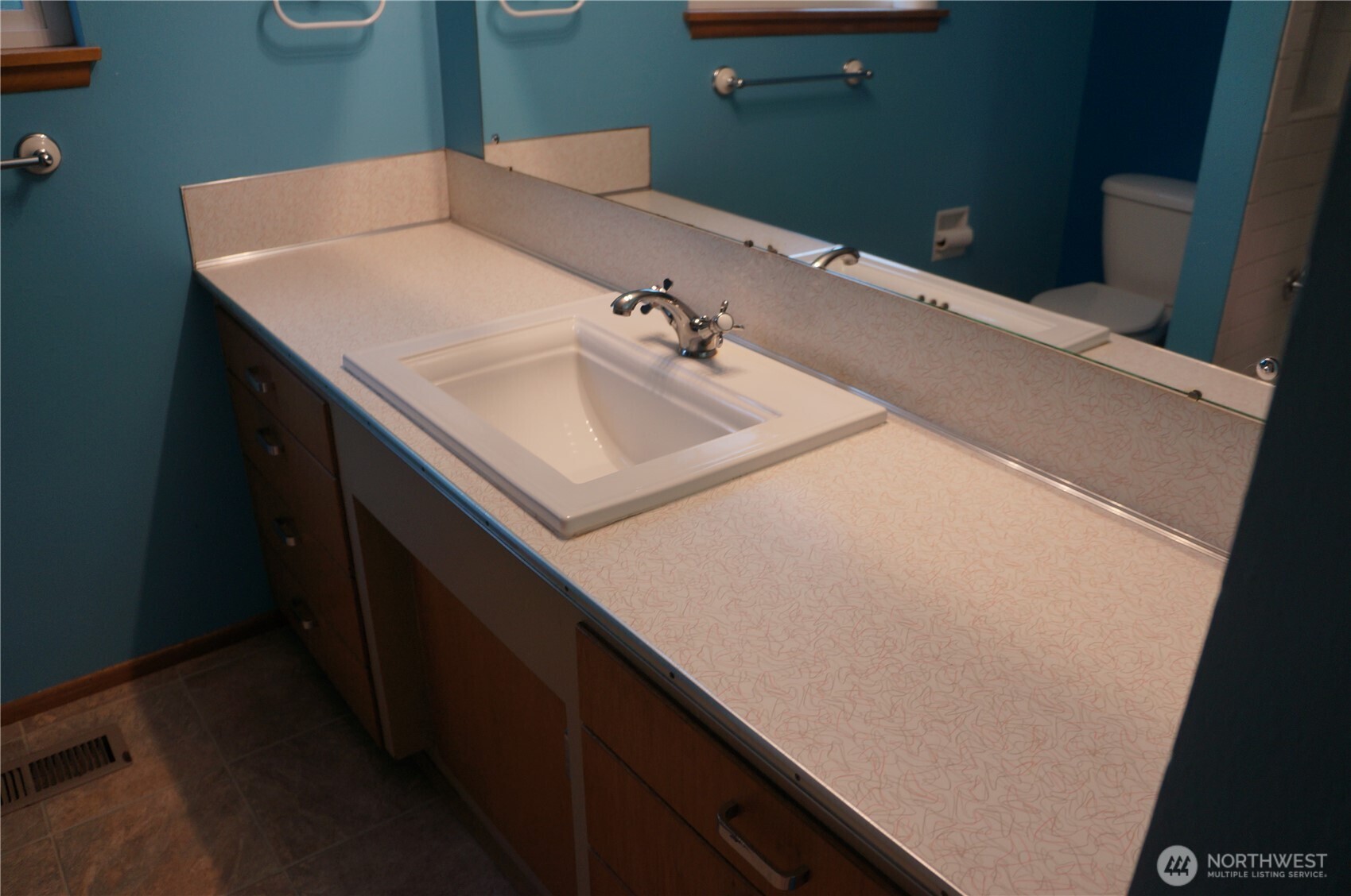 12019 Bingham Avenue Property Photo 19
