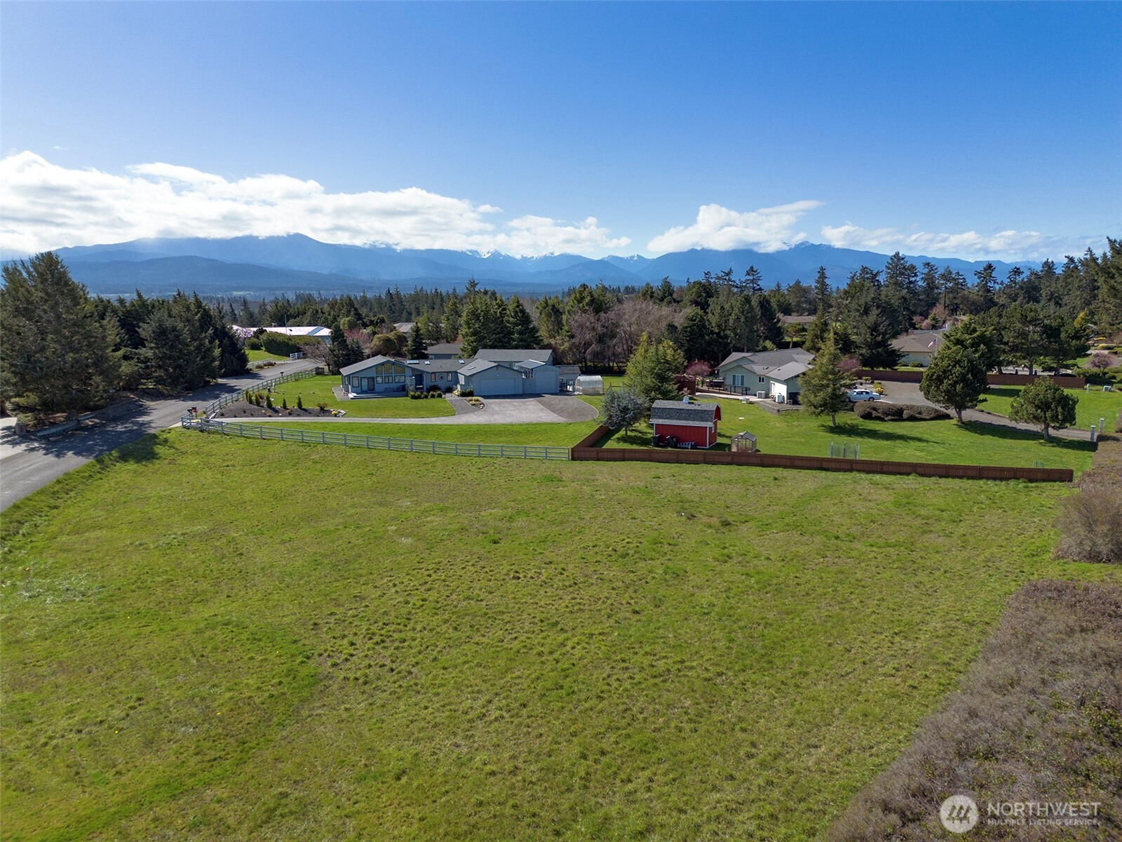 0 Nka Sundial Loop Property Photo 34