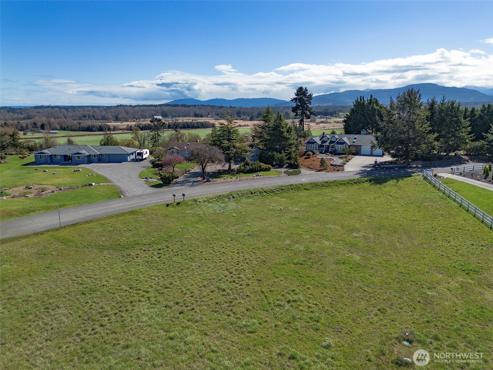 0 Nka Sundial Loop Property Photo 36
