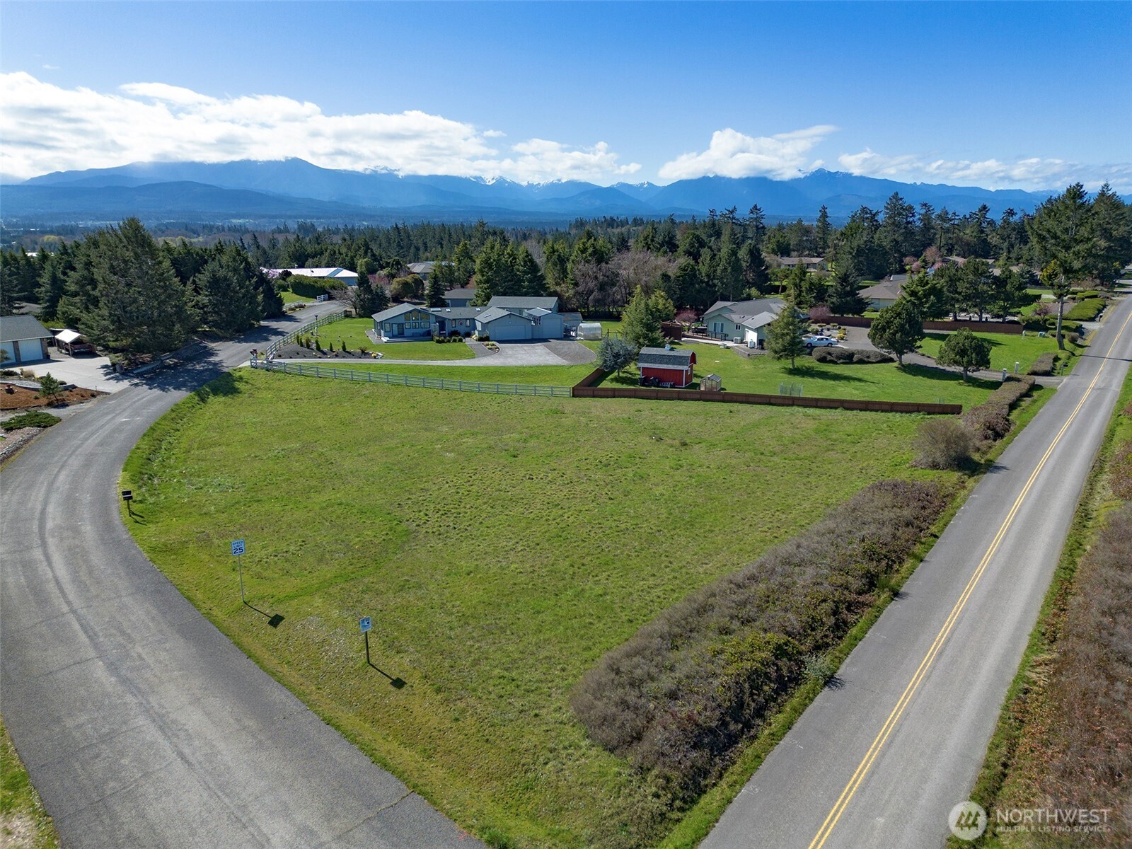 0 Nka Sundial Loop Property Photo 38