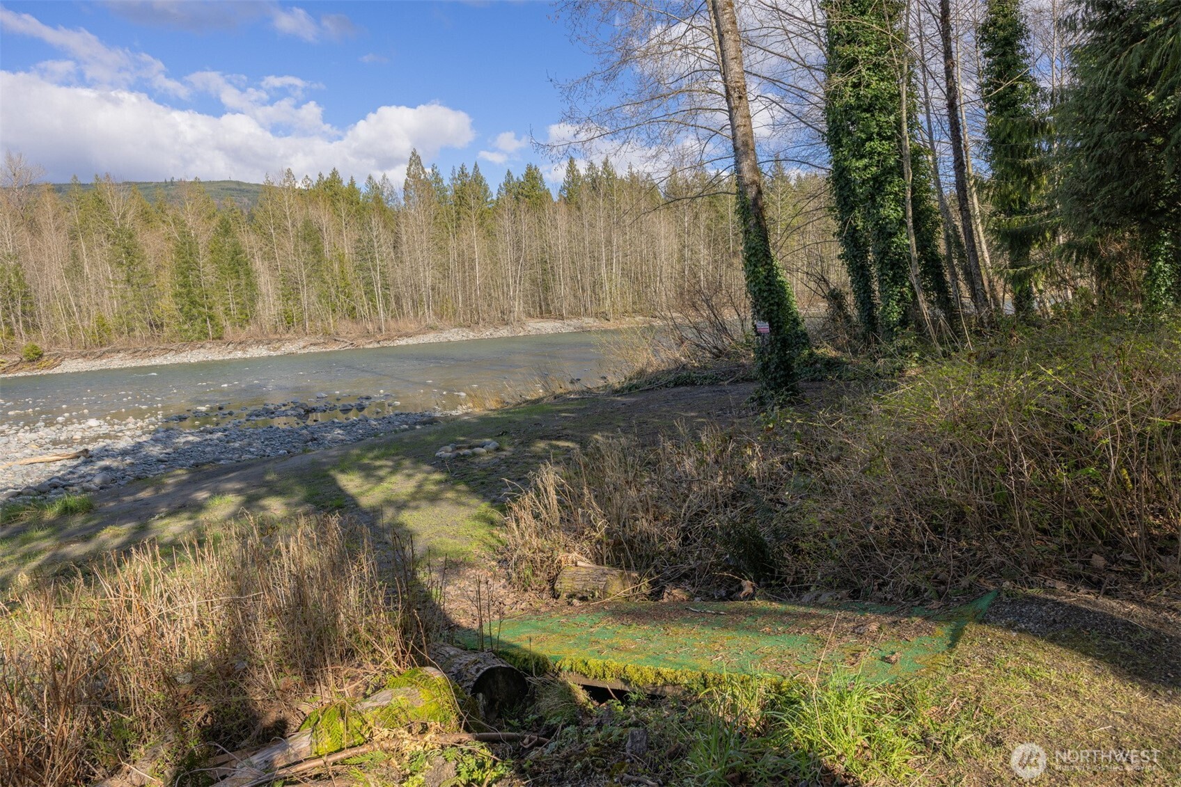 6070 Saxon Road Property Photo 4