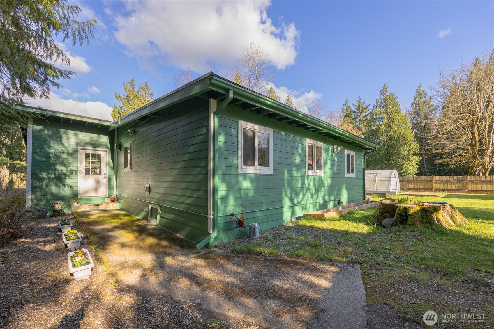 6070 Saxon Road Property Photo 14