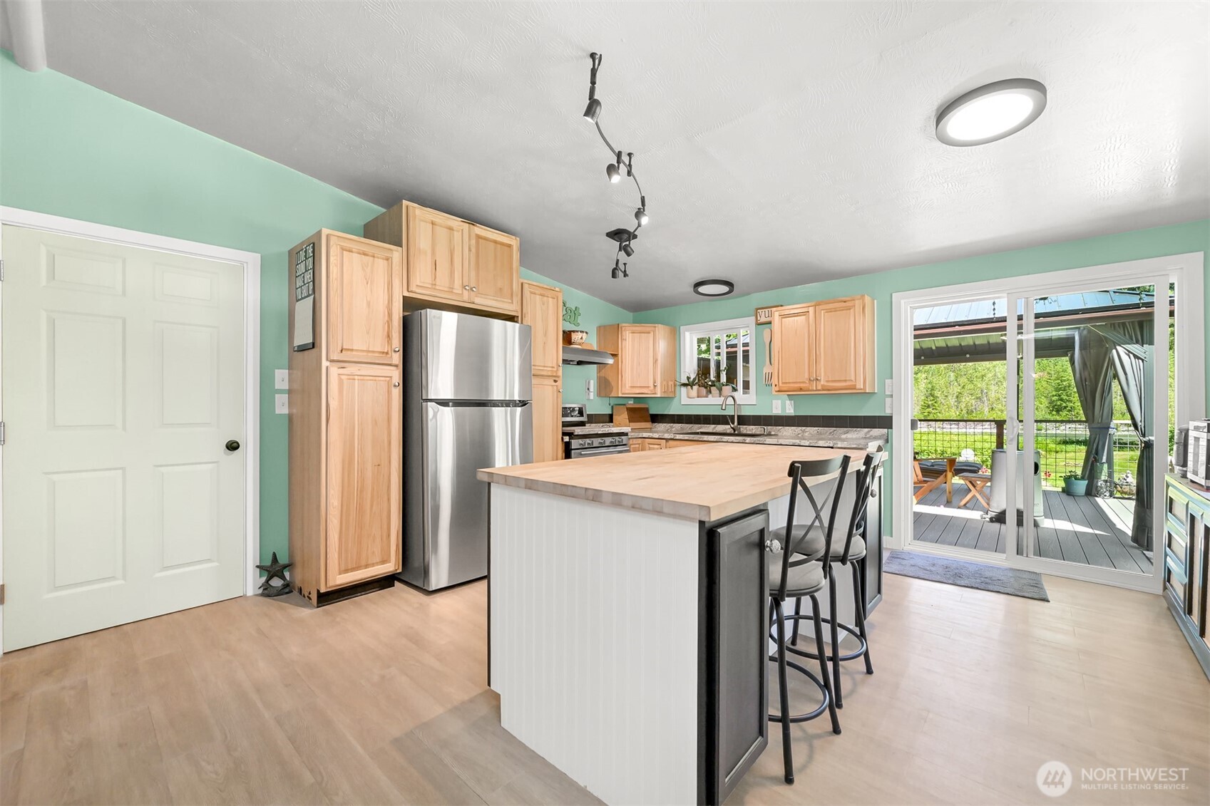 6070 Saxon Road Property Photo 16