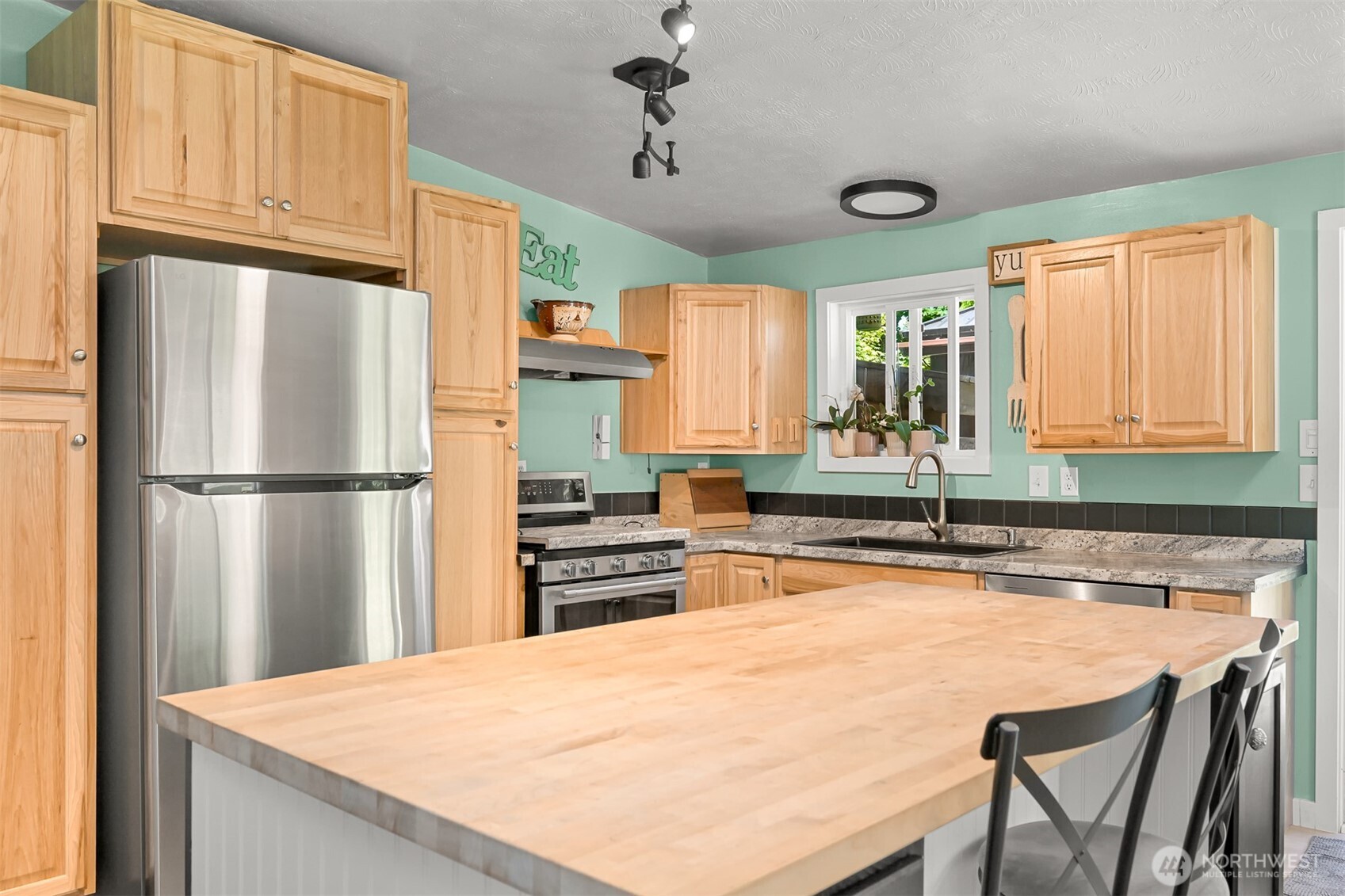 6070 Saxon Road Property Photo 18