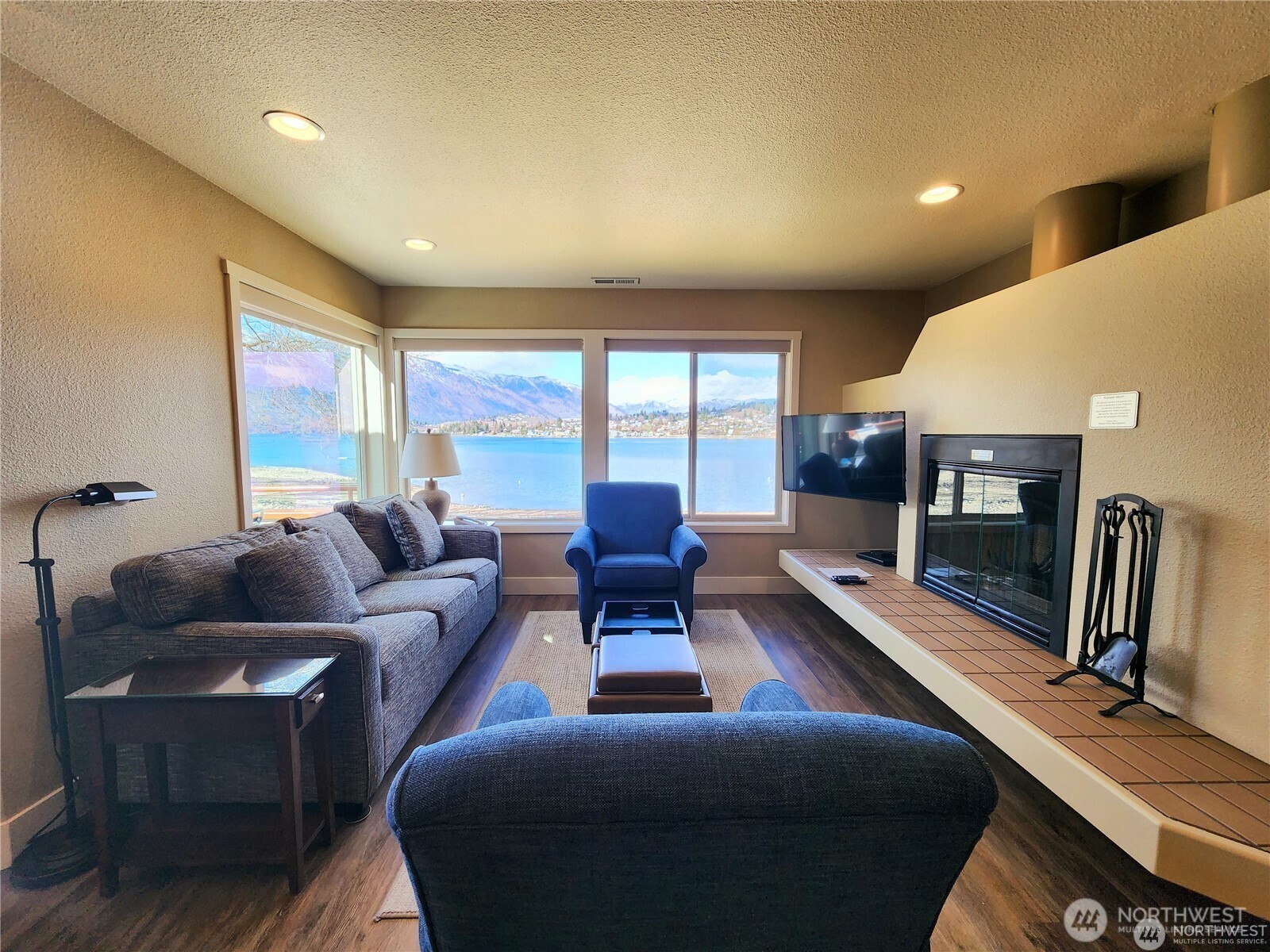 1 Beach 568-c Property Photo 4