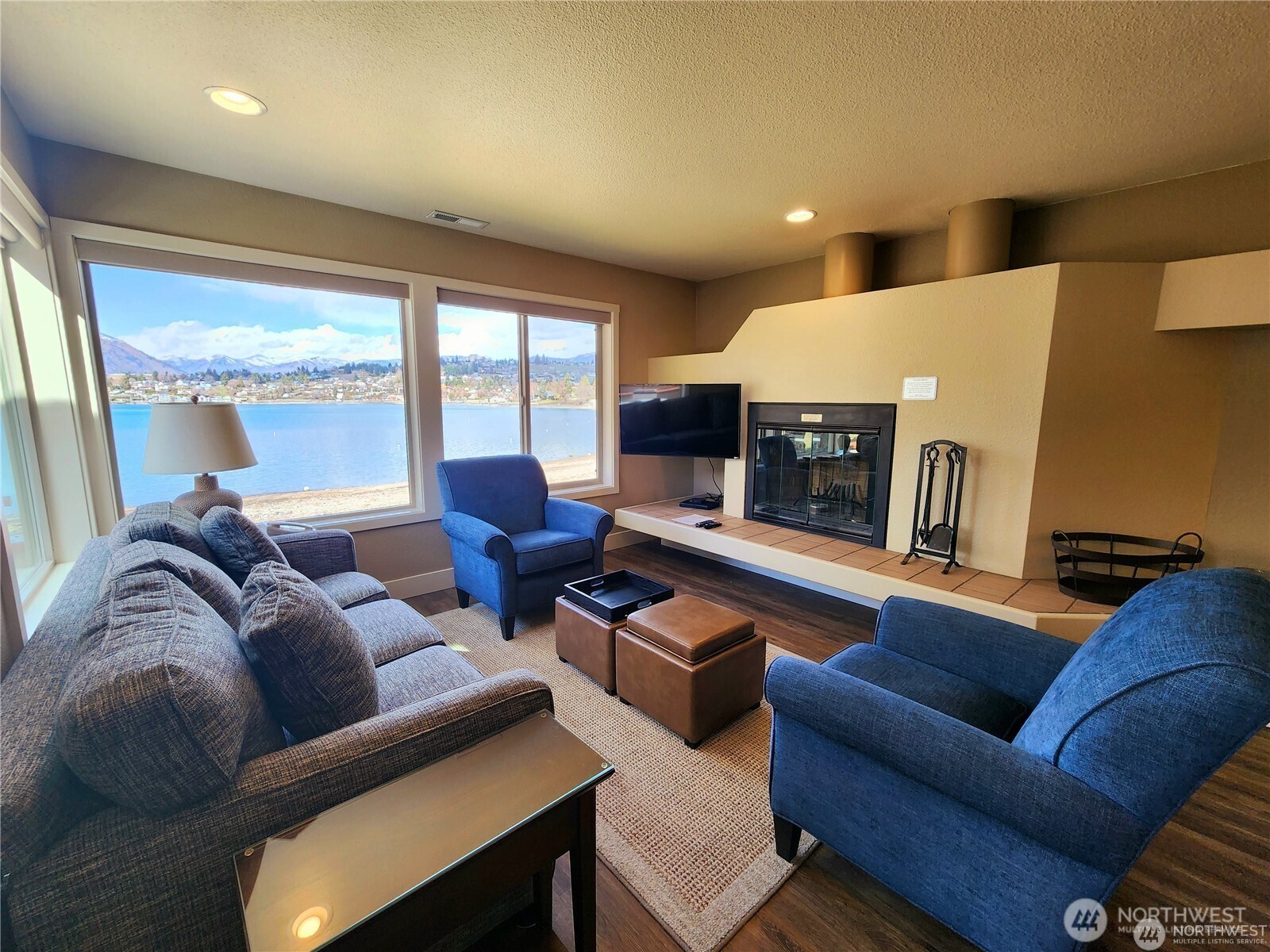 1 Beach 568-c Property Photo 5