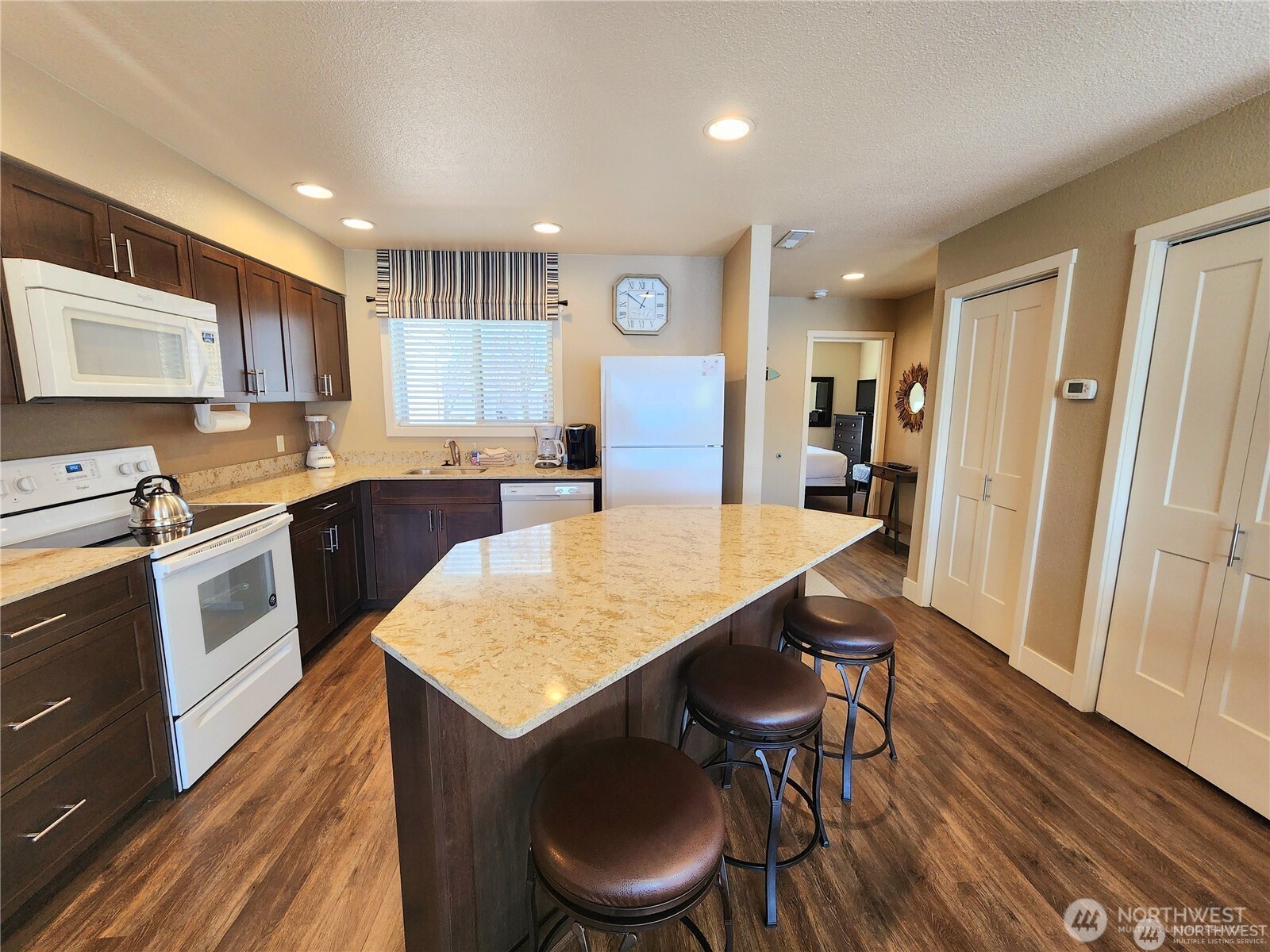 1 Beach 568-c Property Photo 9