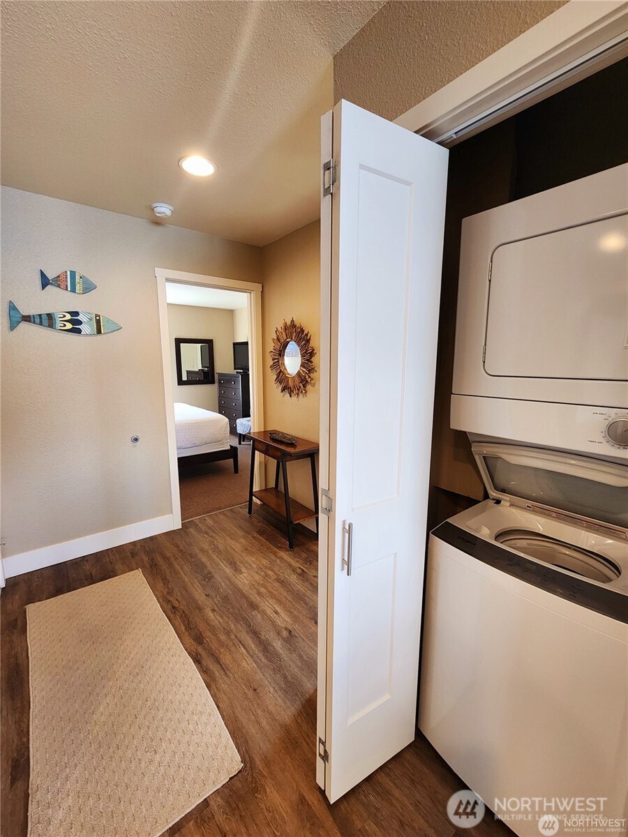 1 Beach 568-c Property Photo 14