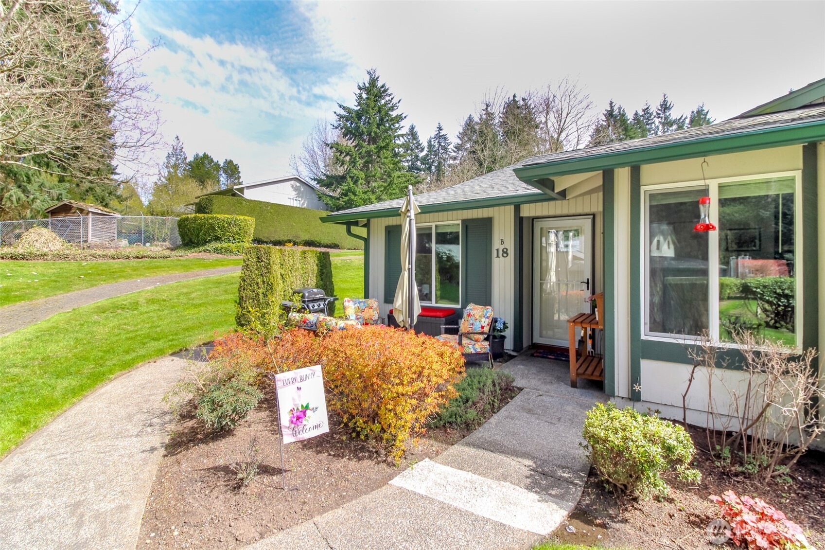 527 S 323rd Place 18B Property Photo 1