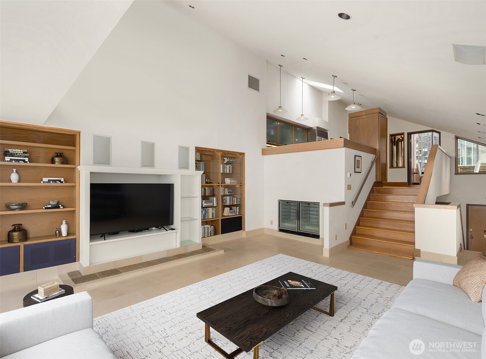 2021 1st Avenue F20 Property Photo 4