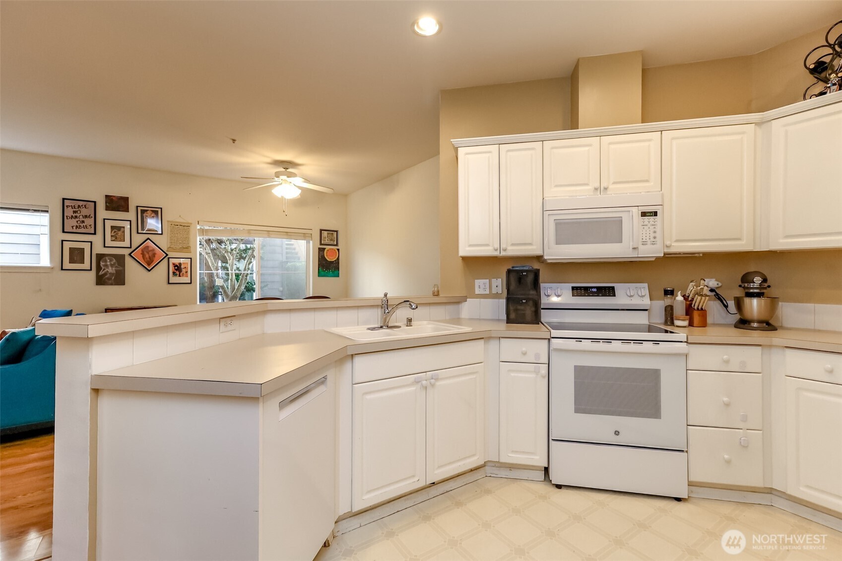 2166 Palisade Boulevard A-4 Property Photo 9