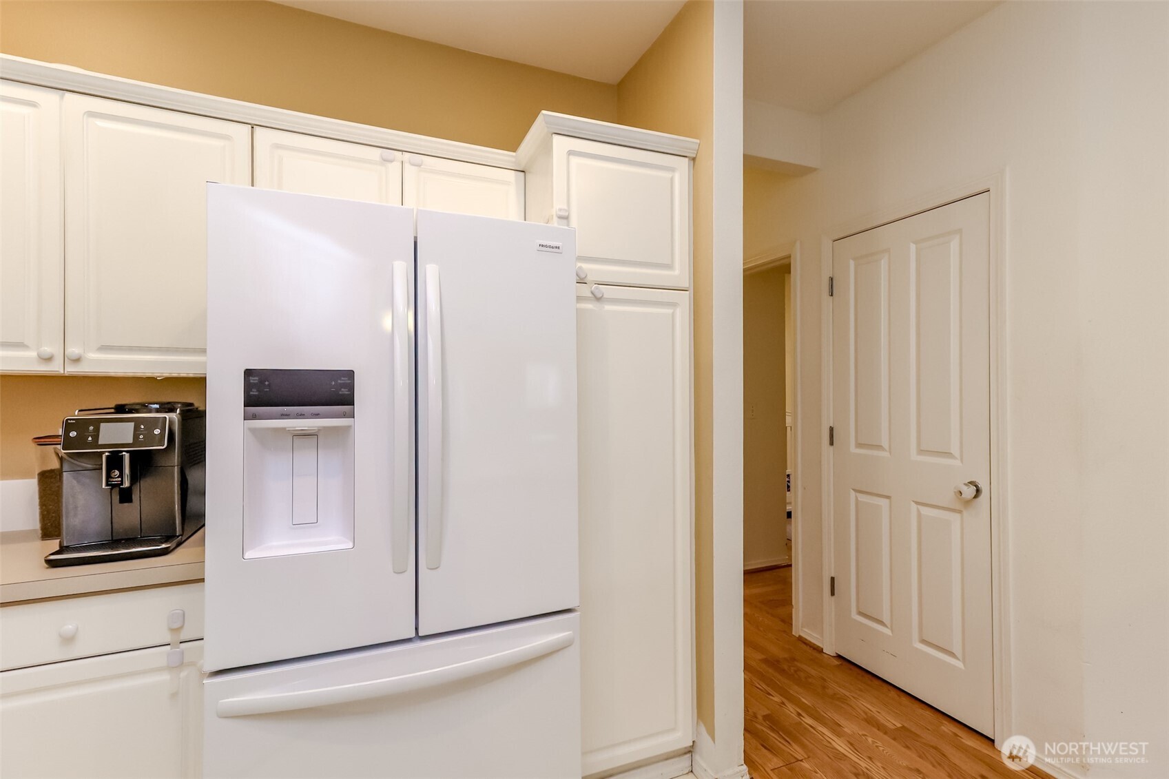 2166 Palisade Boulevard A-4 Property Photo 14