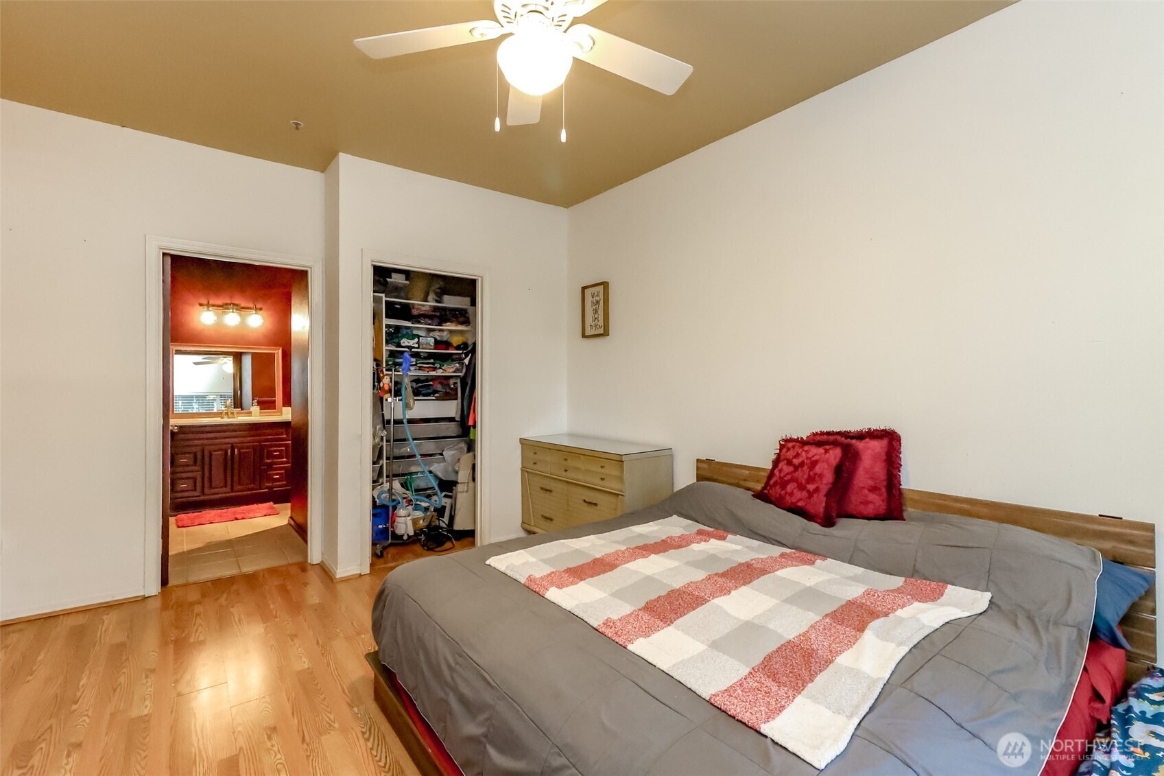 2166 Palisade Boulevard A-4 Property Photo 16