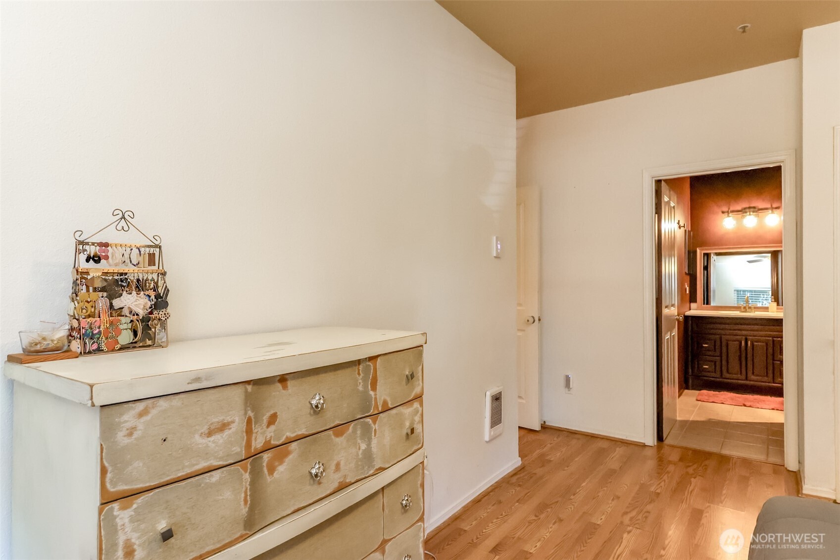 2166 Palisade Boulevard A-4 Property Photo 17
