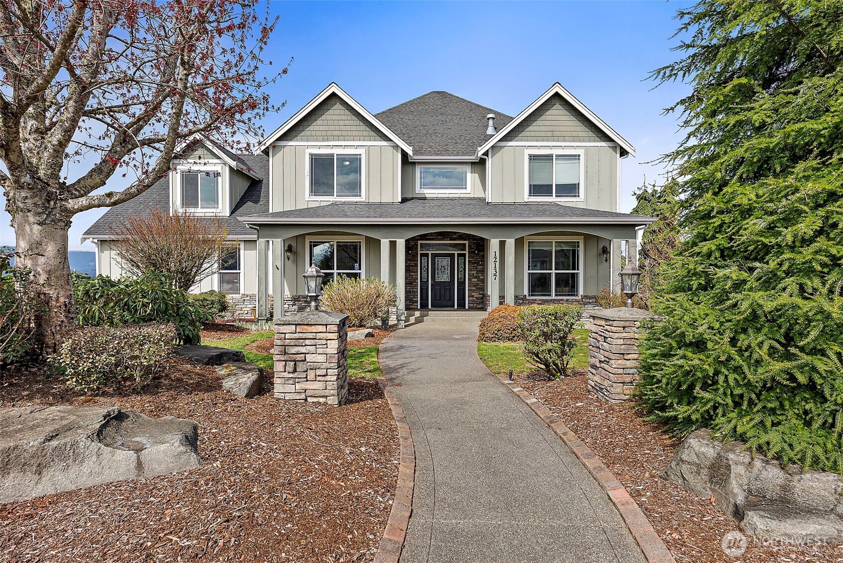 12137 Dream Street Property Photo 2