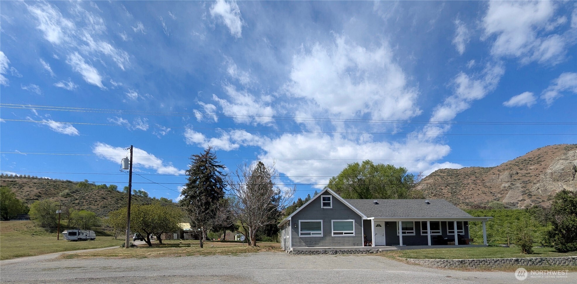2549 N 4th Avenue Property Photo 1
