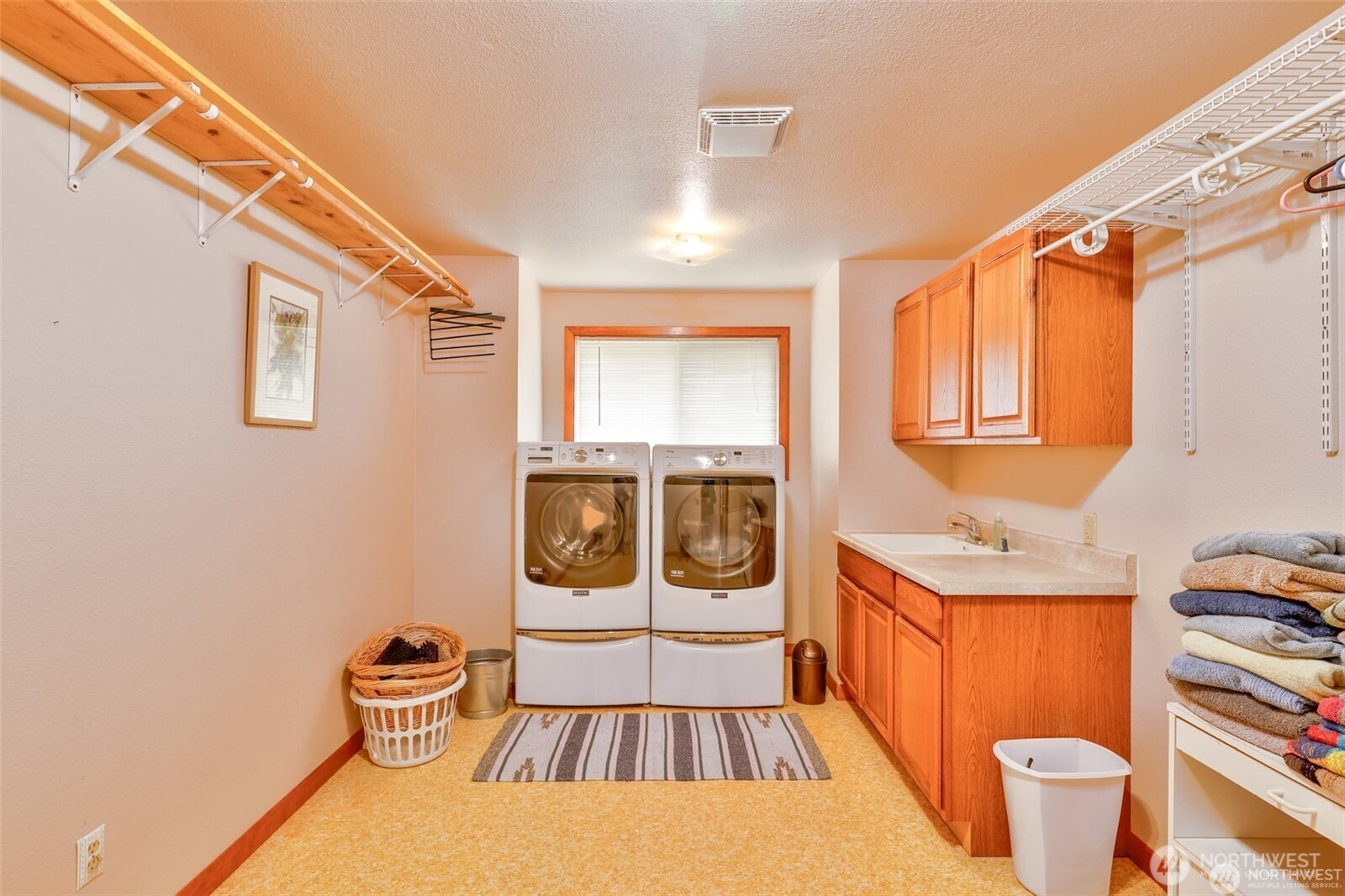 401 Wind Sand Lane Property Photo 20