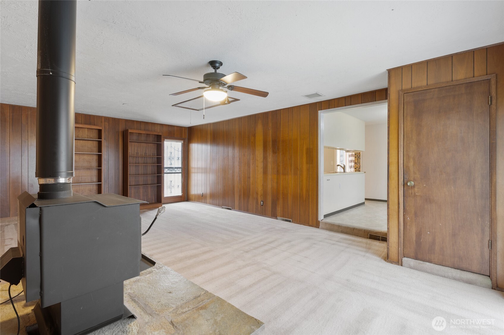 603 N Crestview Drive Property Photo 17