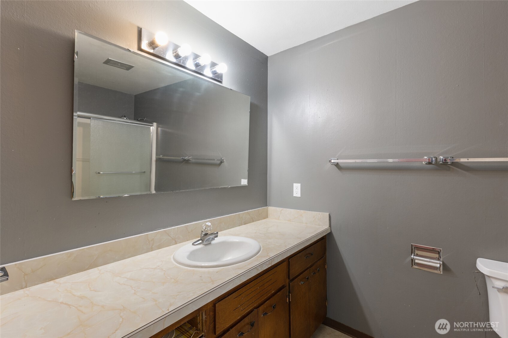 603 N Crestview Drive Property Photo 20