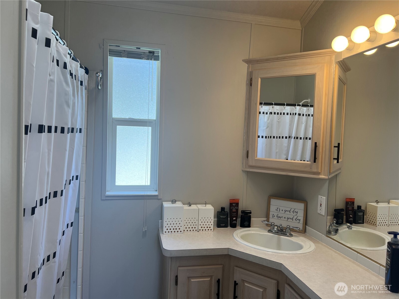 8818 Crescent Bar Road 130 Property Photo 13