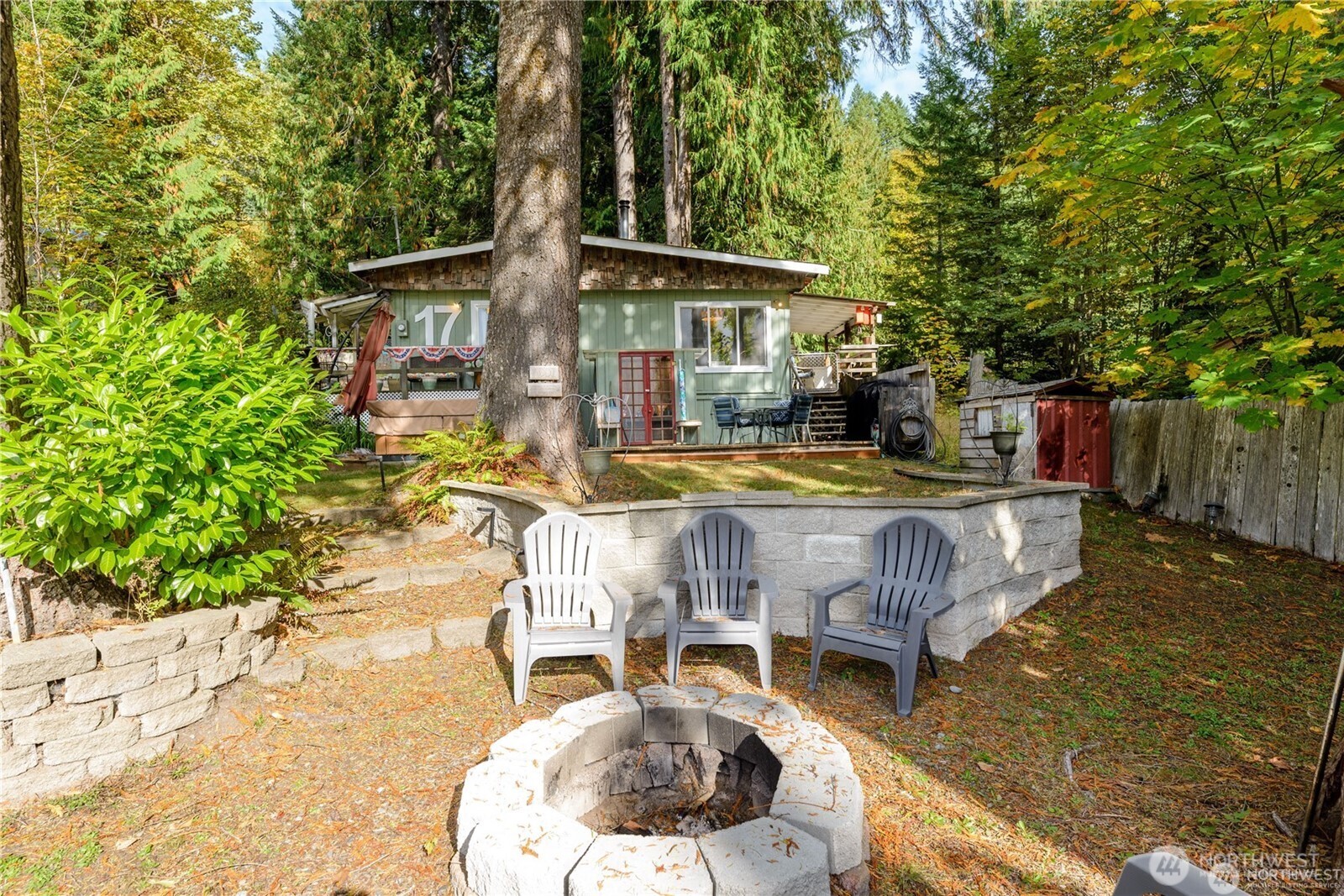 17 Thompson Point Road Property Photo 1