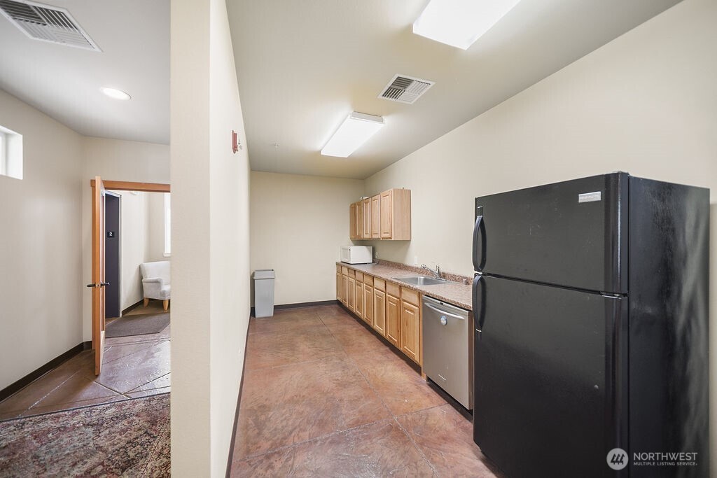 1922 Pottery Avenue Property Photo 24
