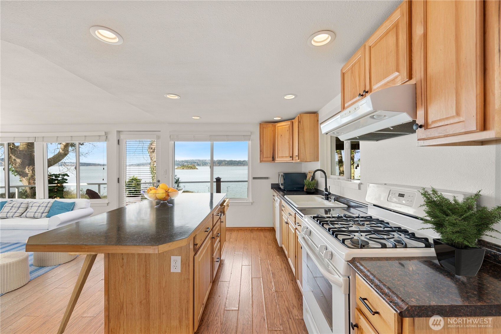 17888 Cobahud Road Property Photo 12
