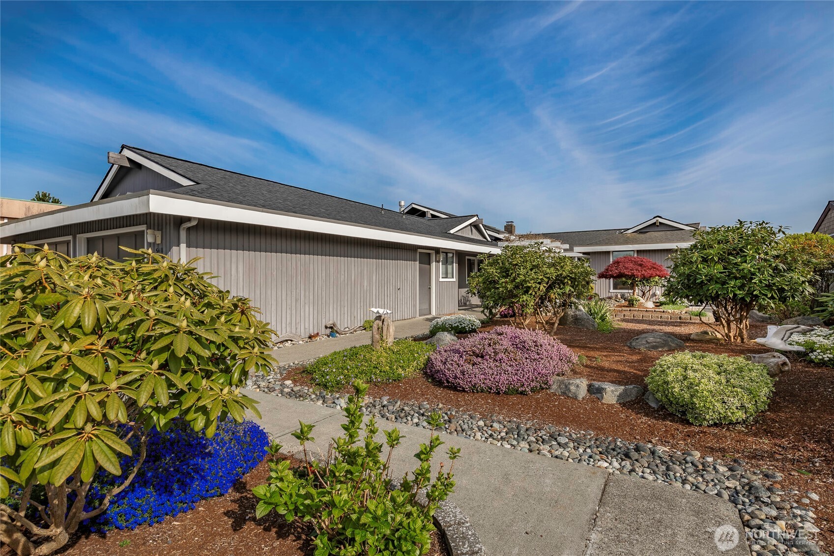 5411 Nootka Loop Property Photo 3