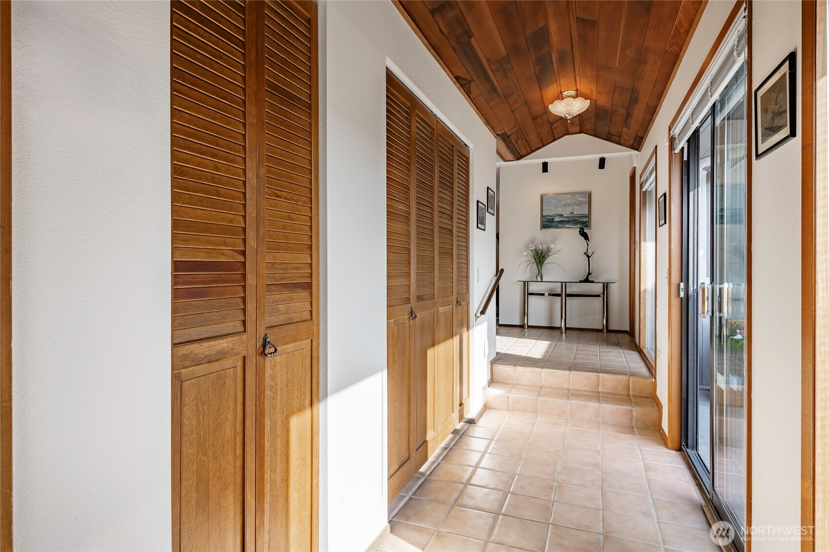 5411 Nootka Loop Property Photo 6