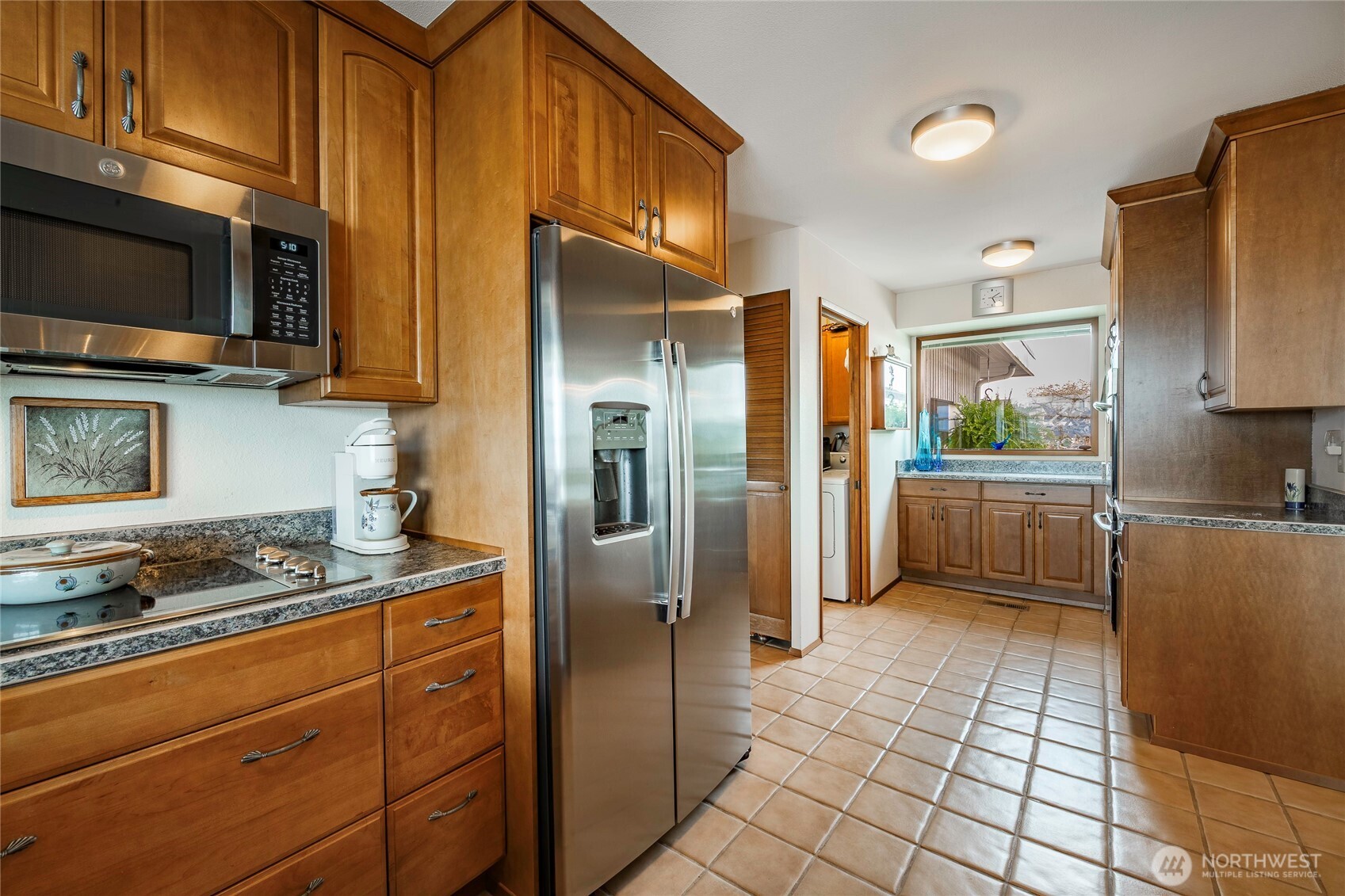5411 Nootka Loop Property Photo 10