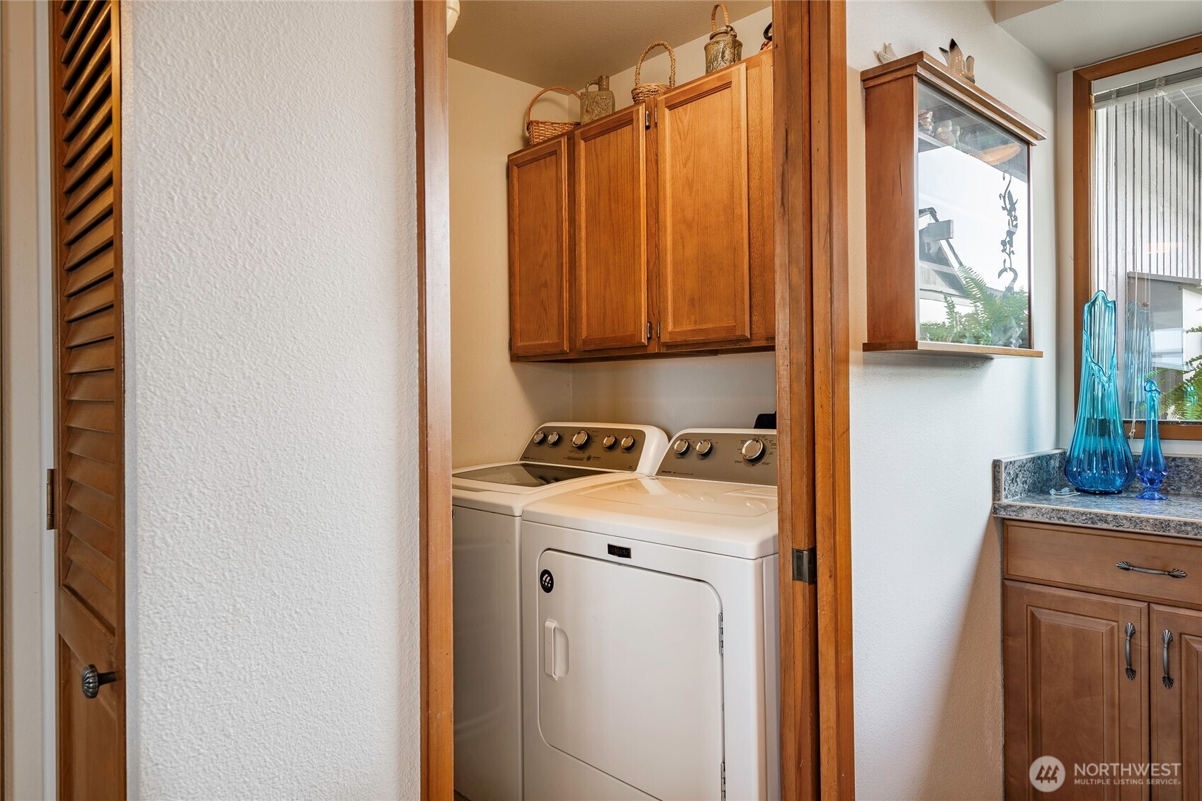 5411 Nootka Loop Property Photo 12