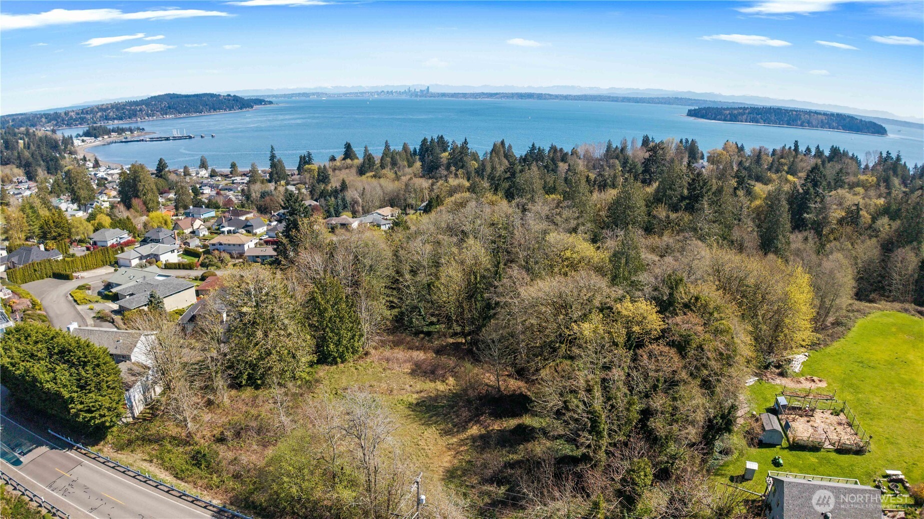 1745 Alaska Avenue Property Photo 1