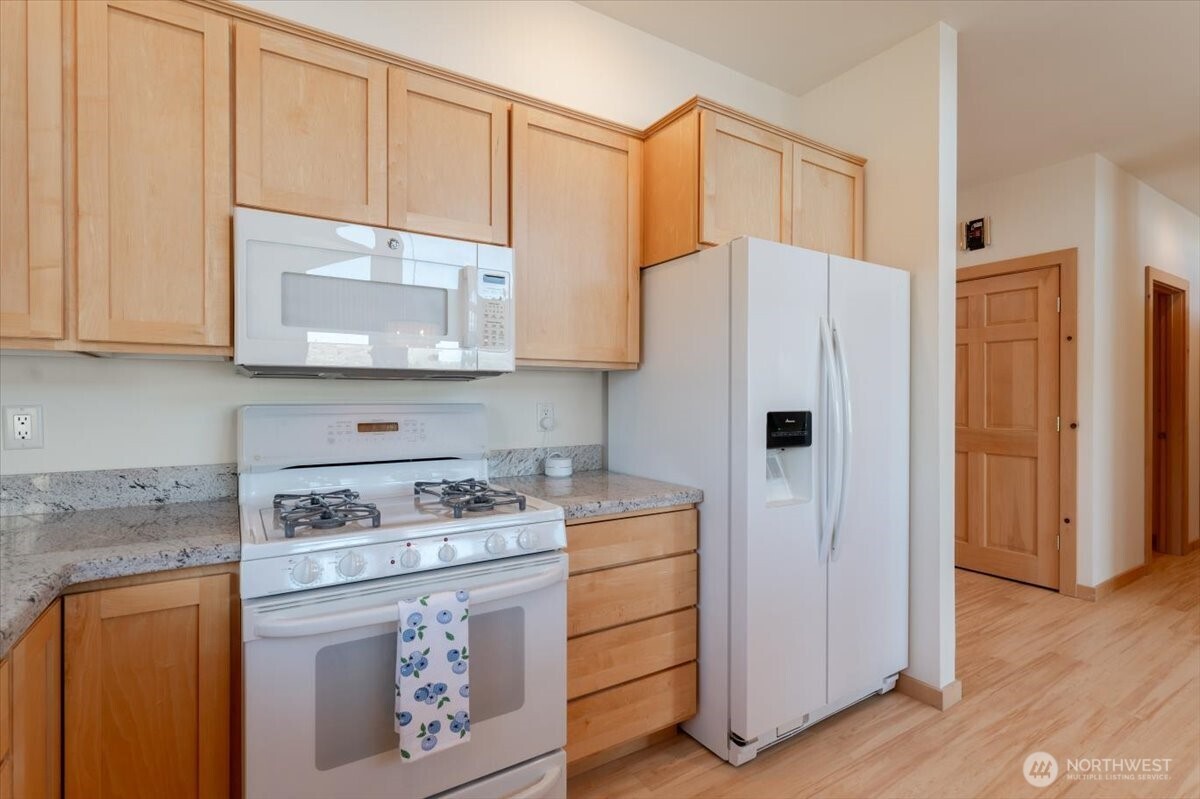 1606 S Lakeshore Road Property Photo 14