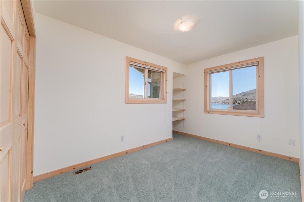 1606 S Lakeshore Road Property Photo 25