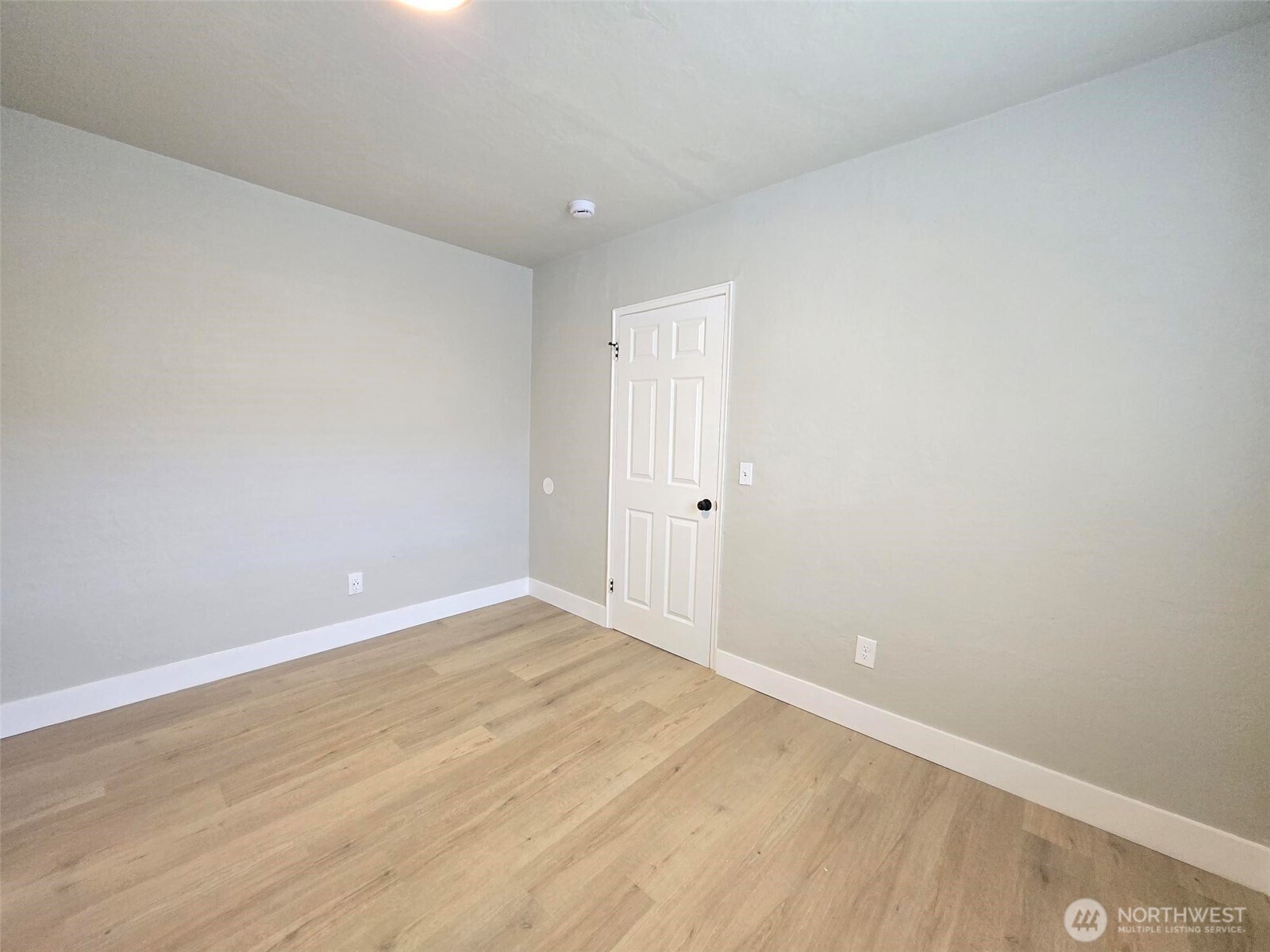 1311 W Shoshone Street Property Photo 8